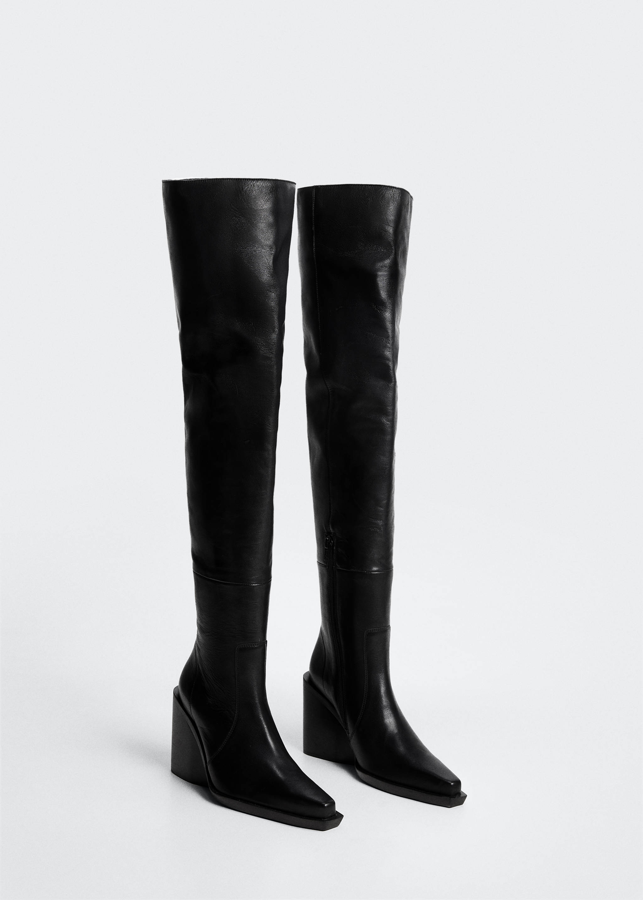 Bottes hautes en cuir - Plan moyen