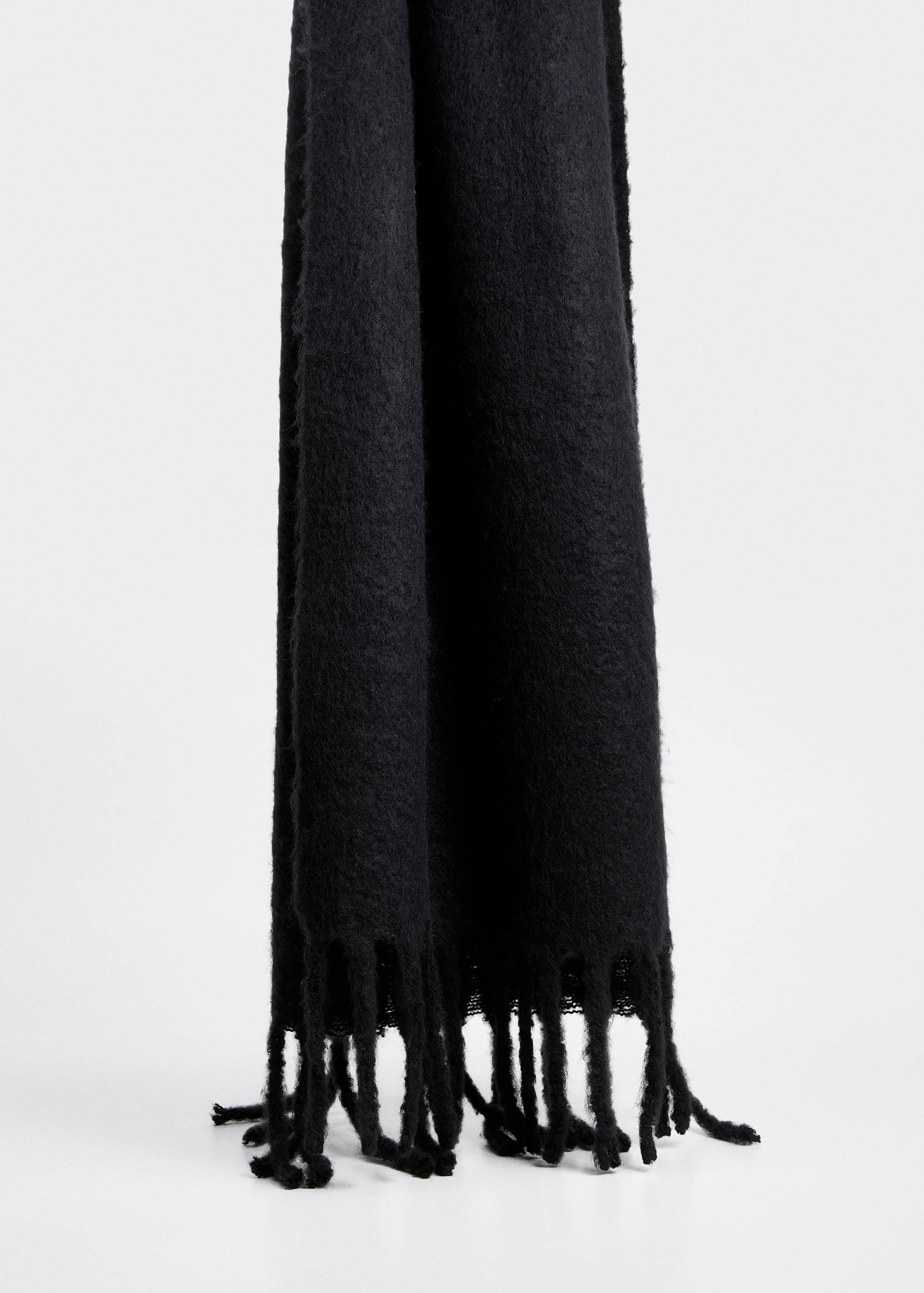 Fringed edge scarf - Details of the article 2