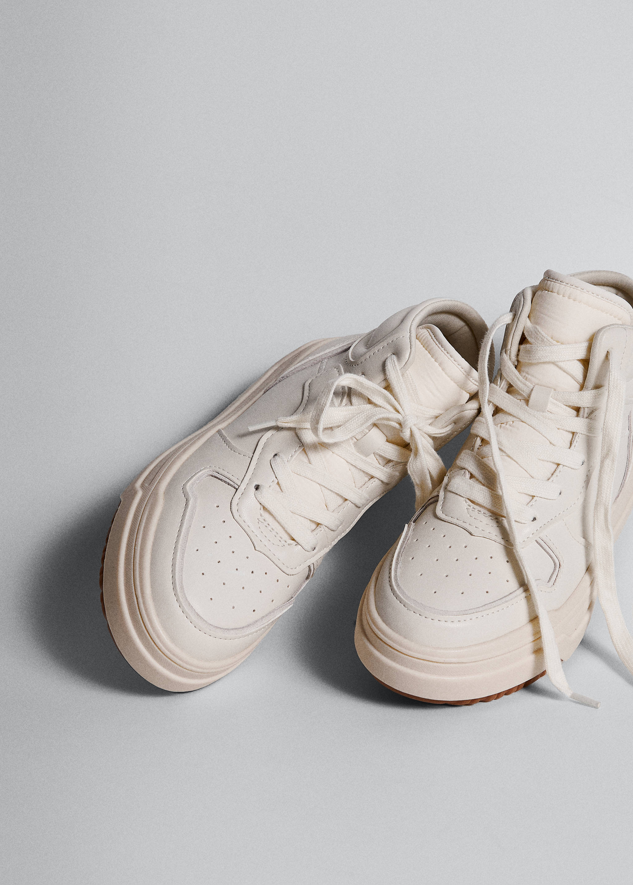 Platform boot trainers - Details of the article 4