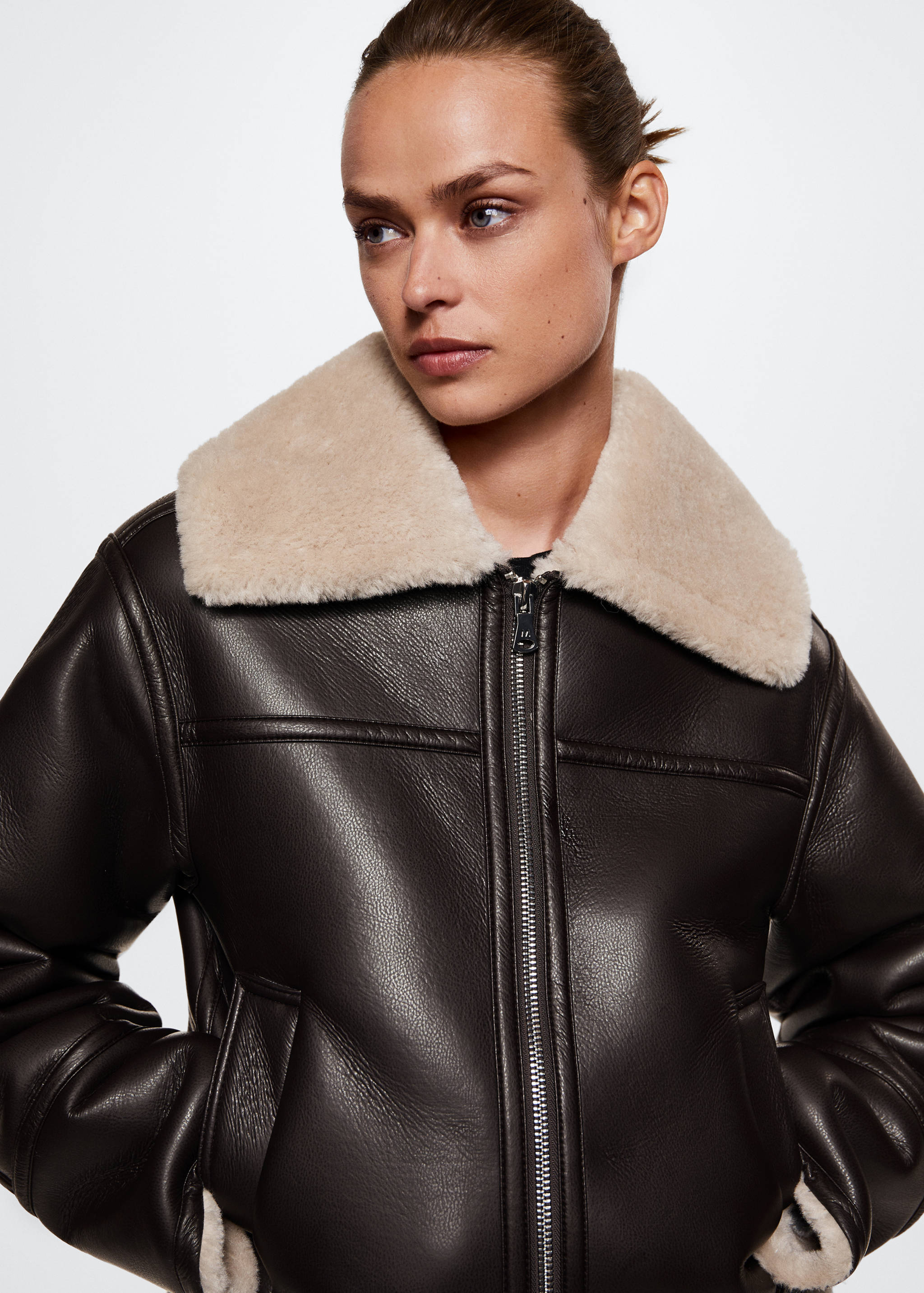 Jacket with shearling-effect lining - Details of the article 1