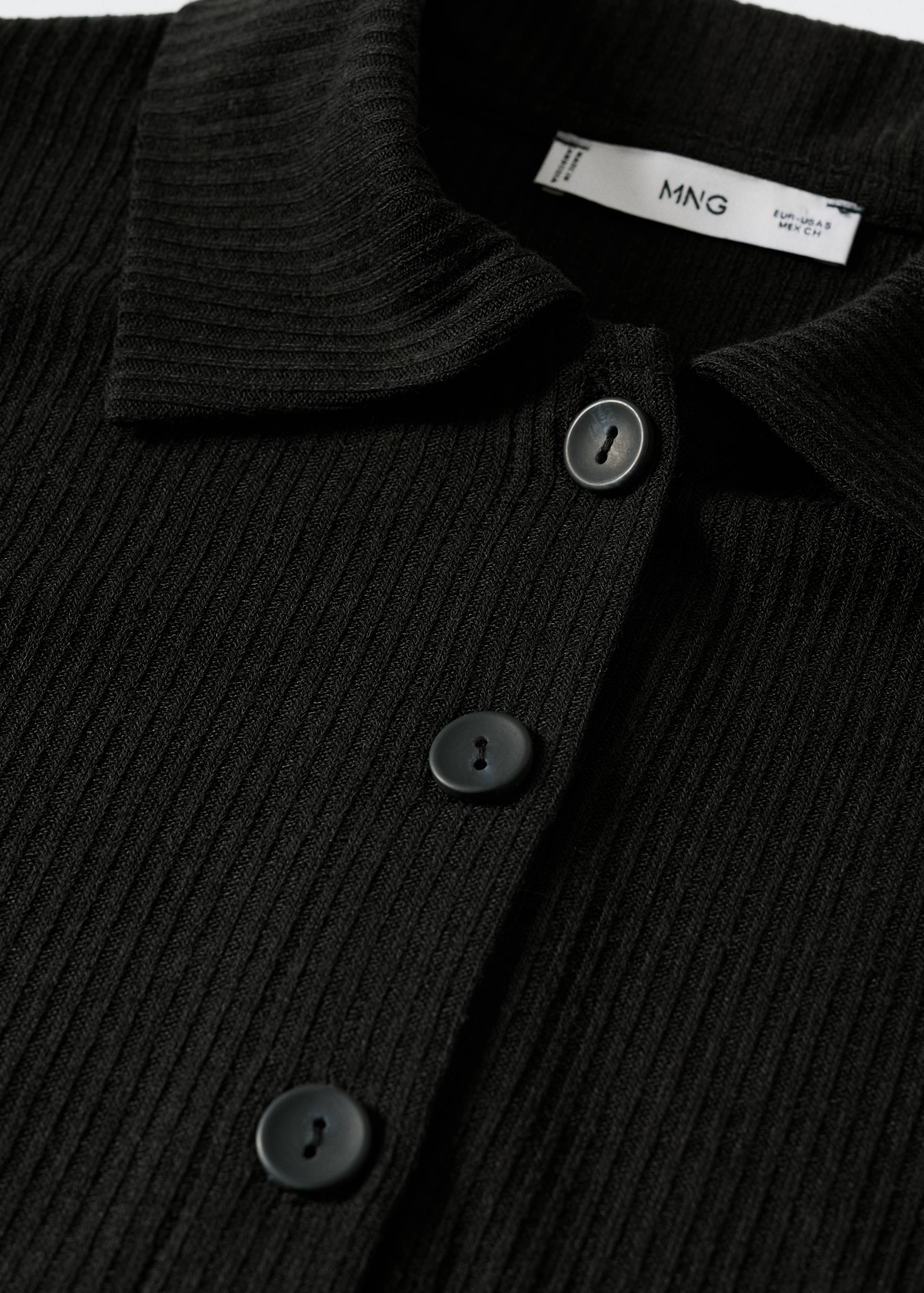 Geknöpftes Hemd mit Rippmuster - Detail des Artikels 8