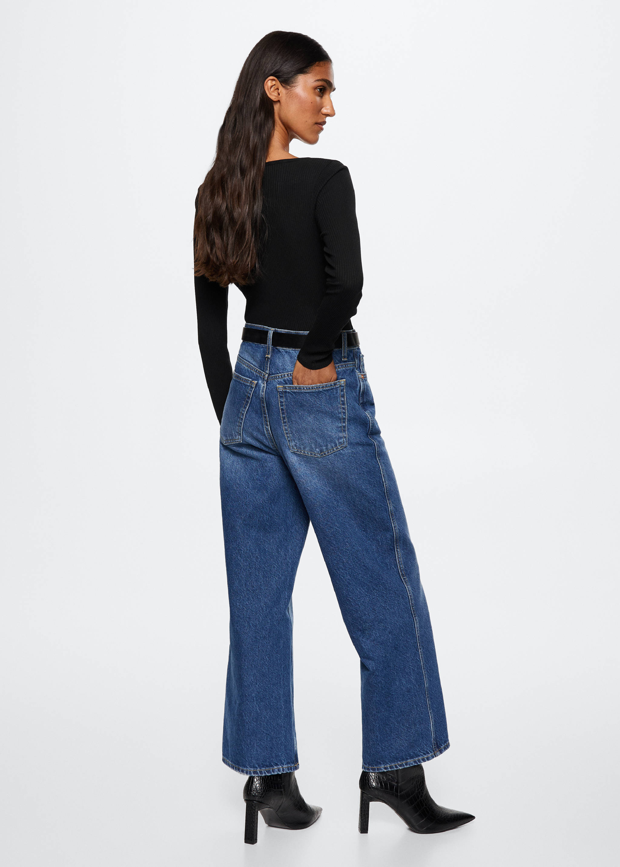 Ribbed Squared neckline t-shirt - Reverse of the article