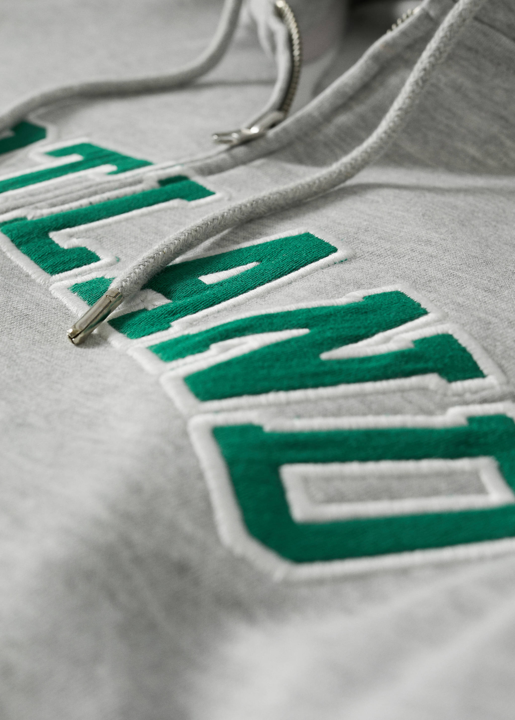 Sweatshirt mit Zip und Schriftzug - Detail des Artikels 8