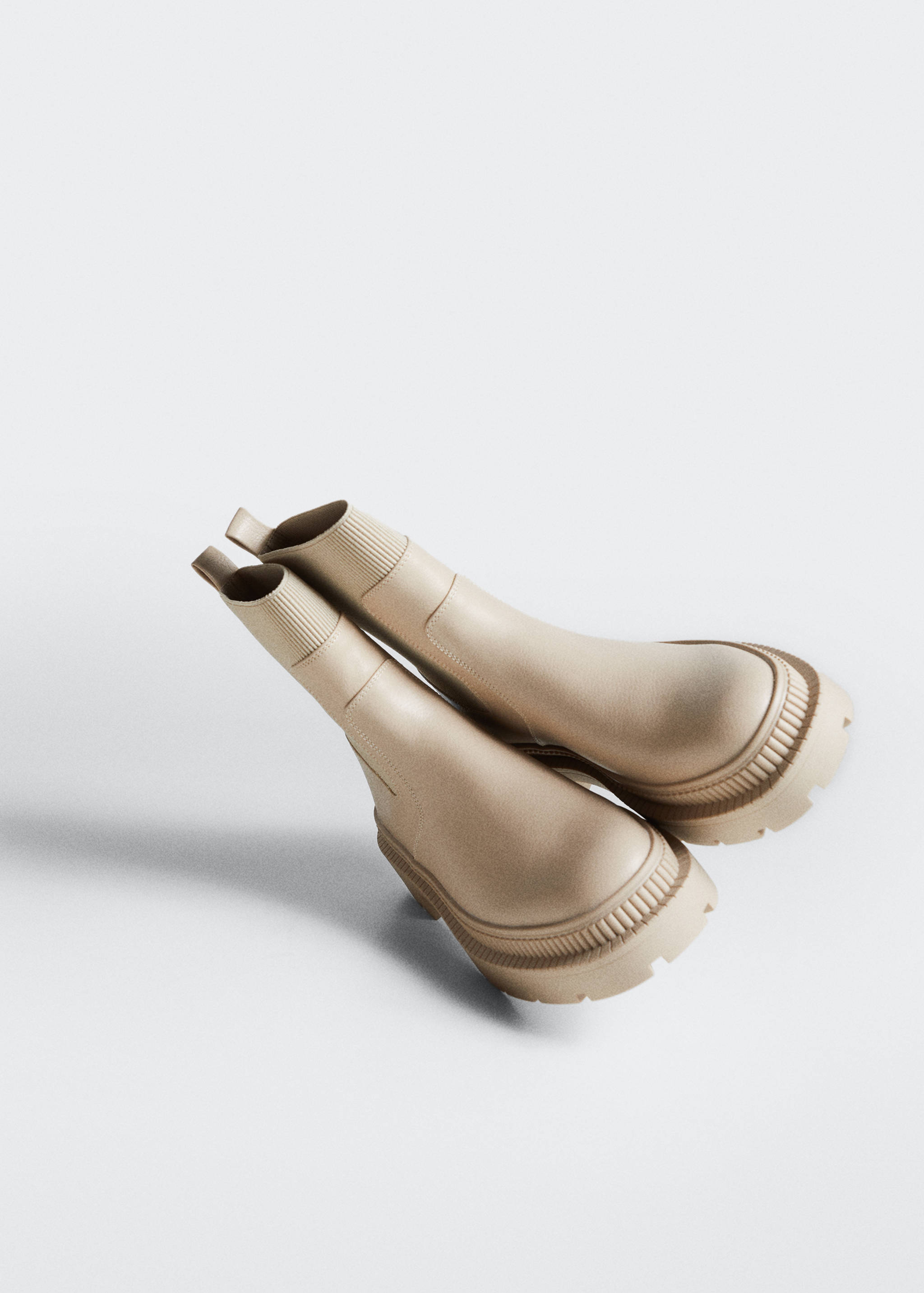 Track sole contrast ankle boots - Medium plane