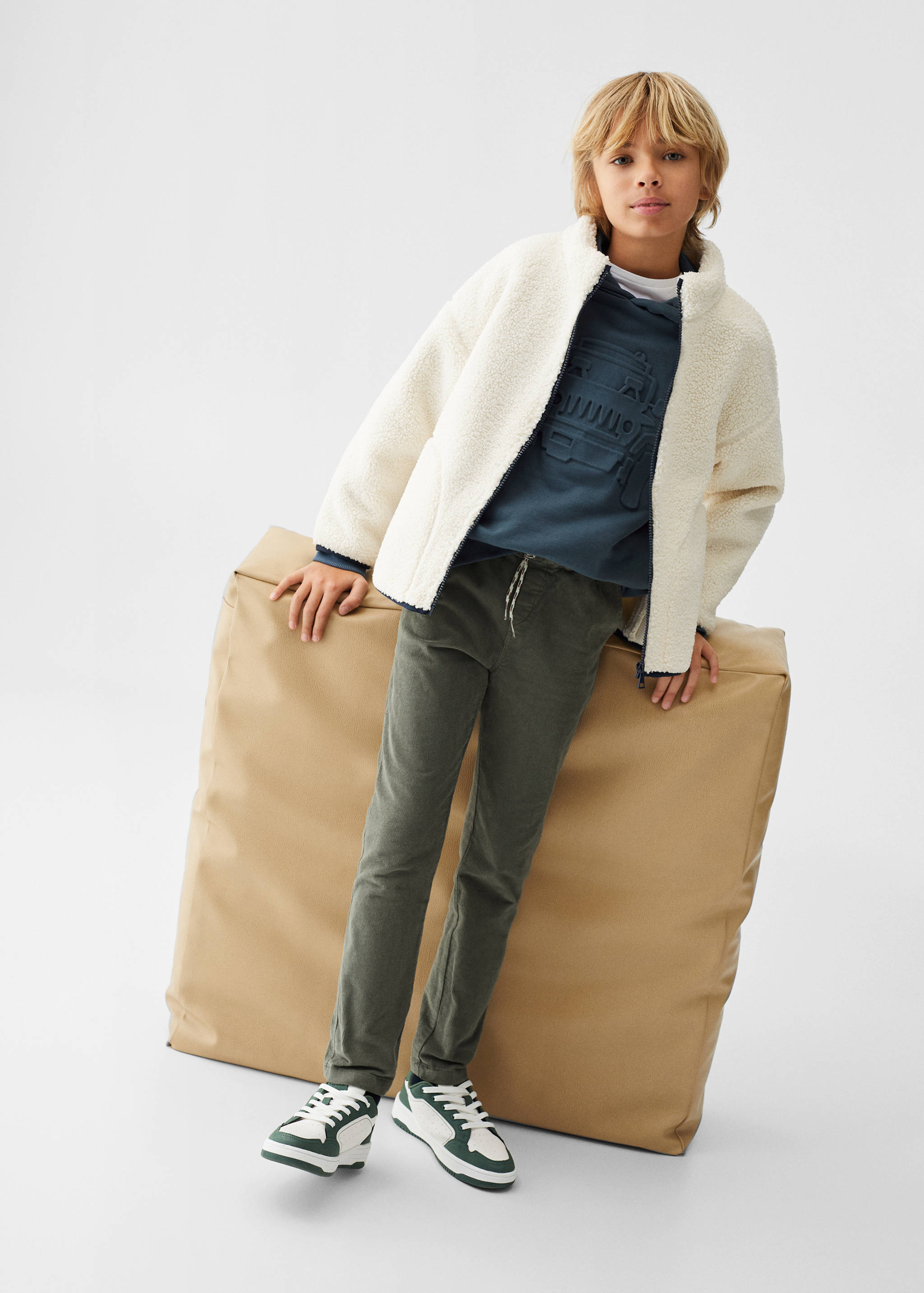 Fur-effect jacket - Details of the article 2