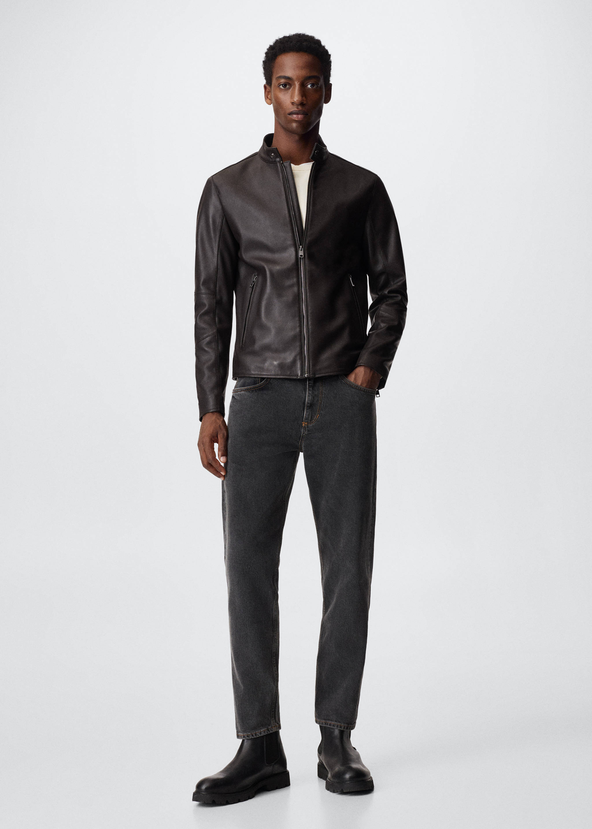 Cazadora biker piel - Plano general