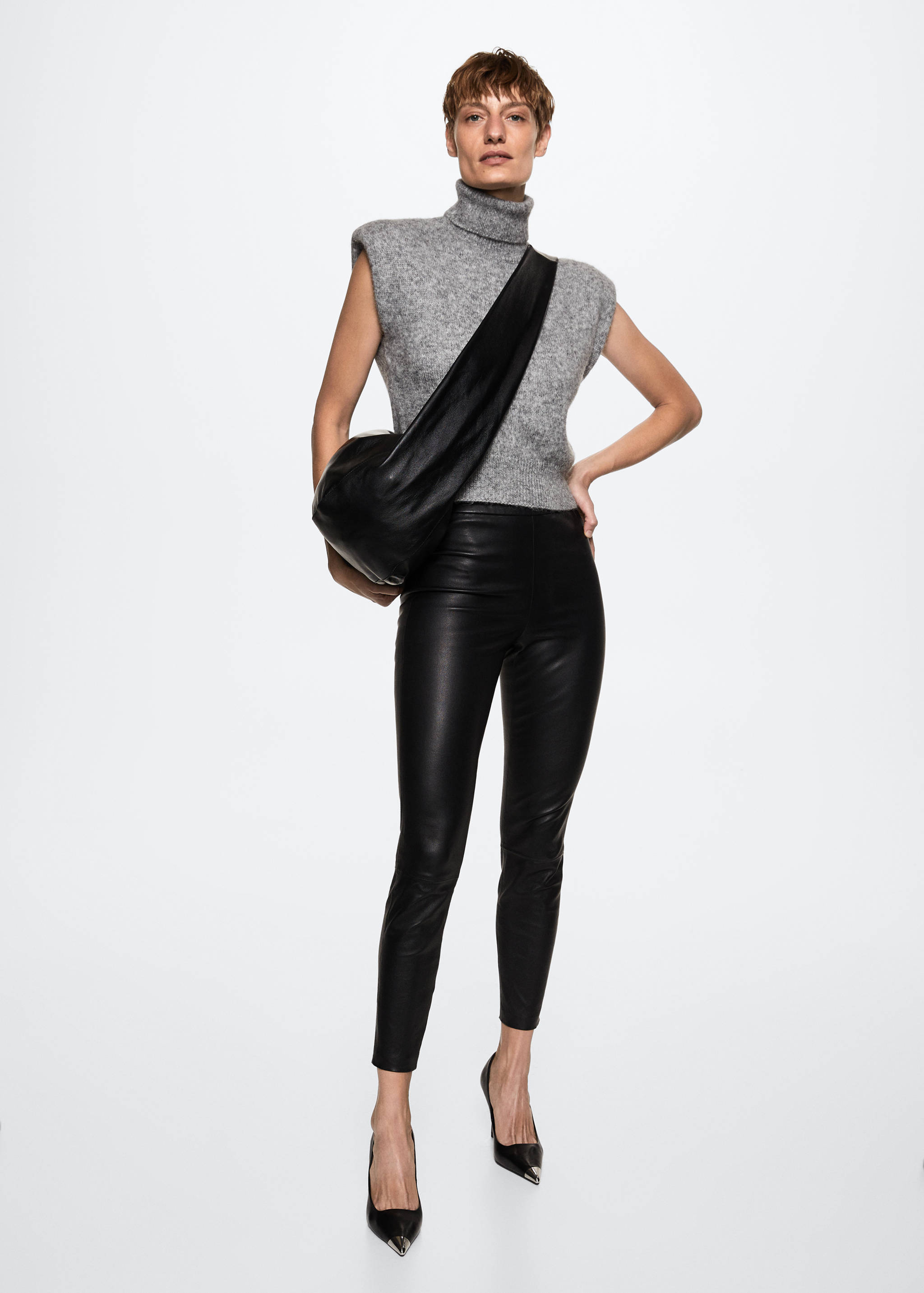 100% leather leggings - General plane
