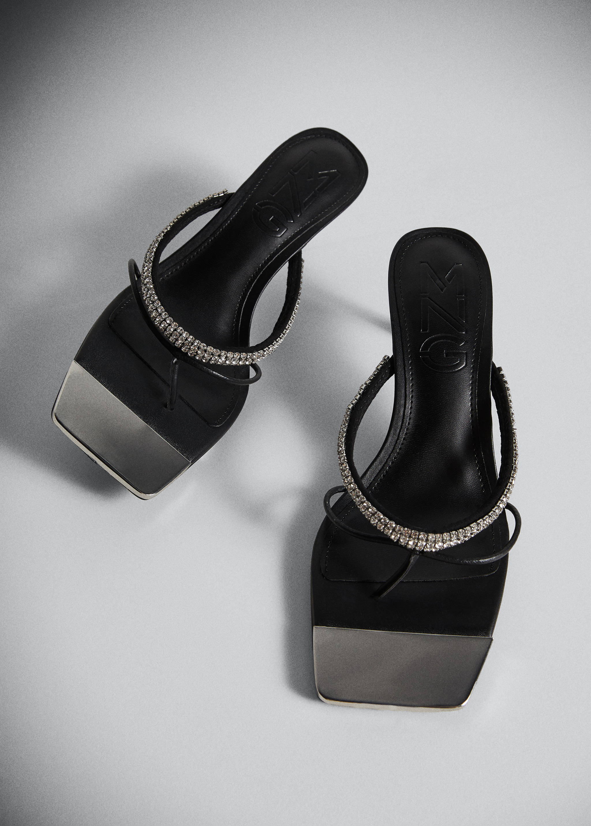 Heeled sandal with strass strap - Details of the article 5