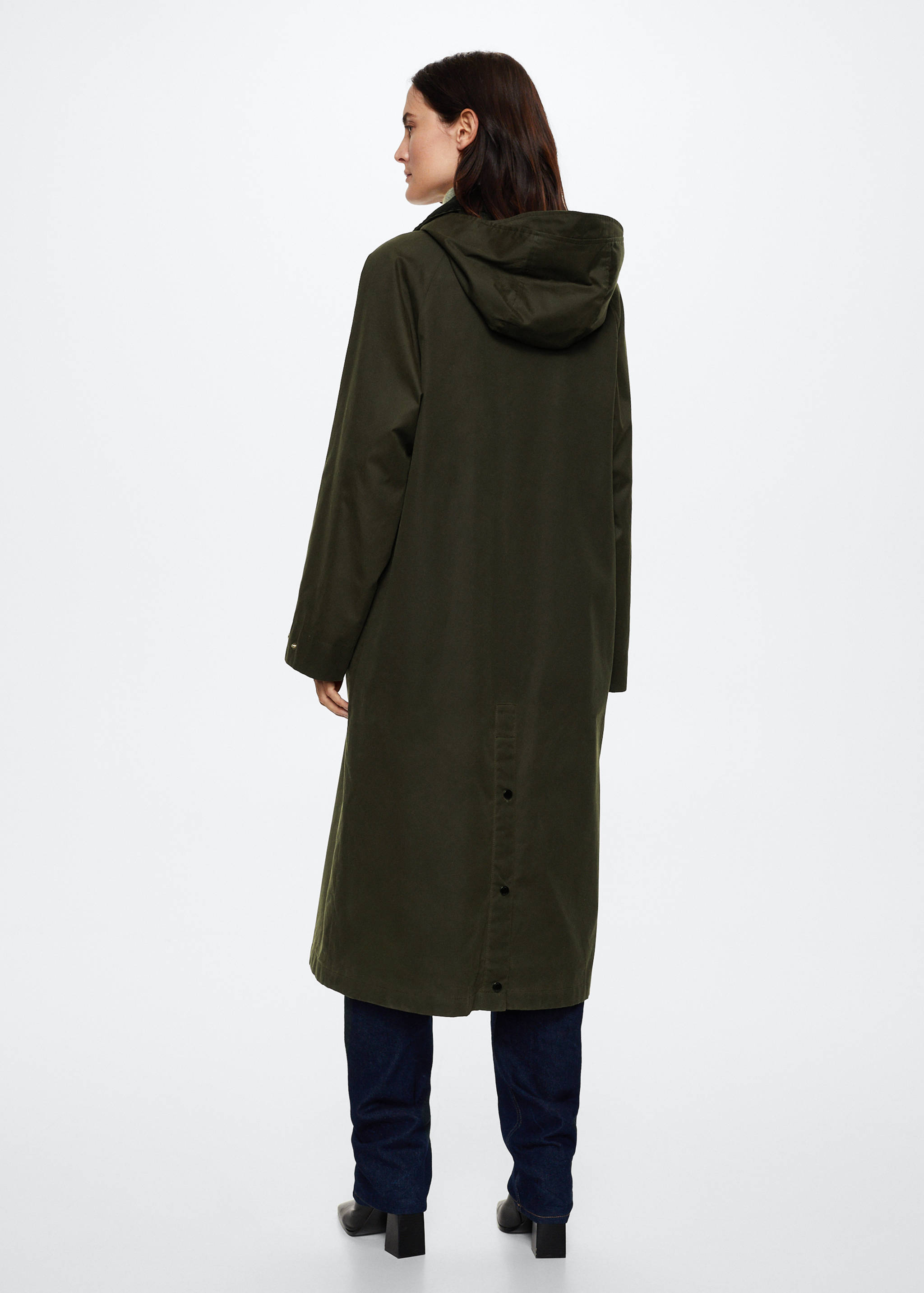 Detachable hood parka - Reverse of the article