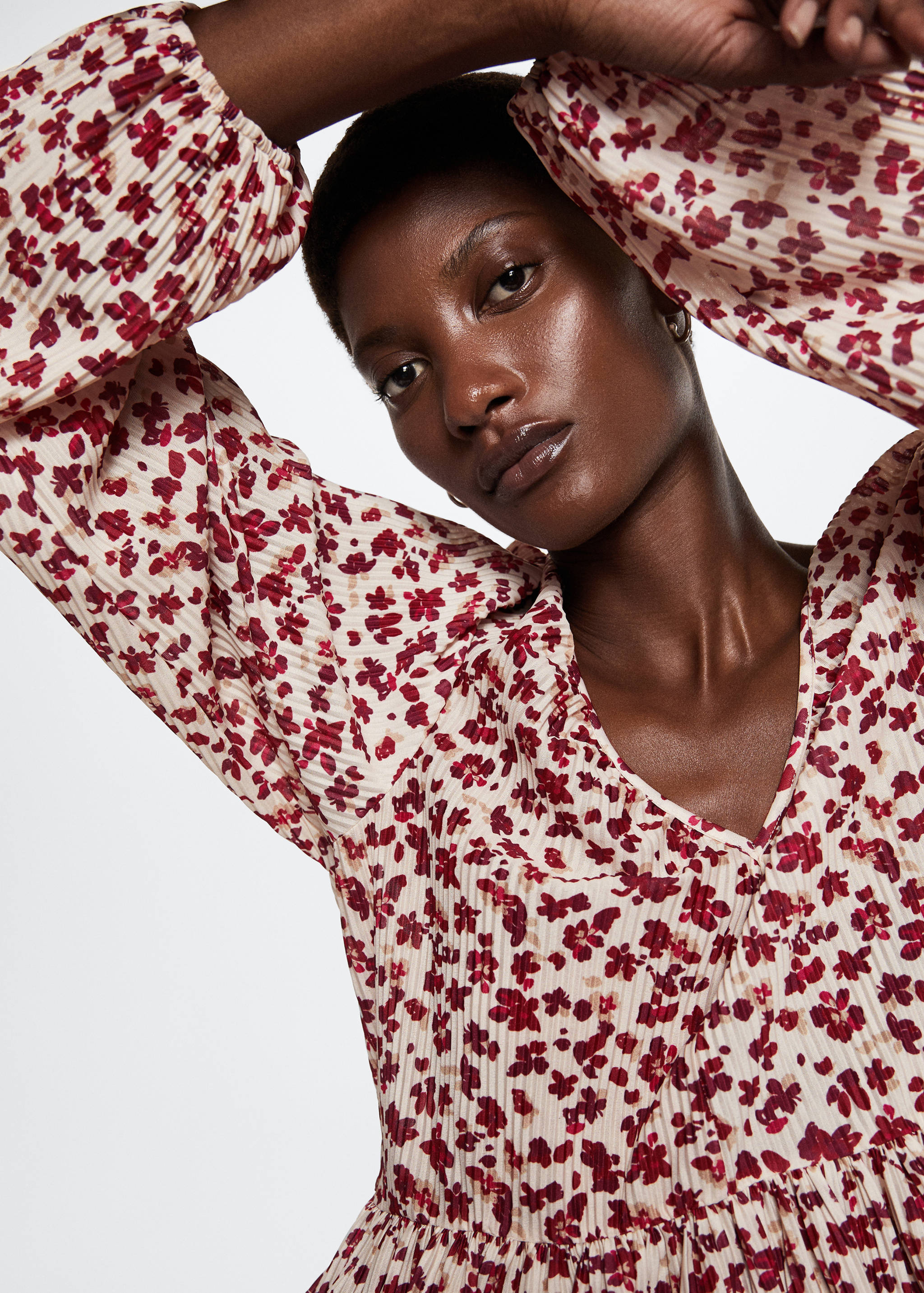 Printed pleated blouse - Details of the article 4