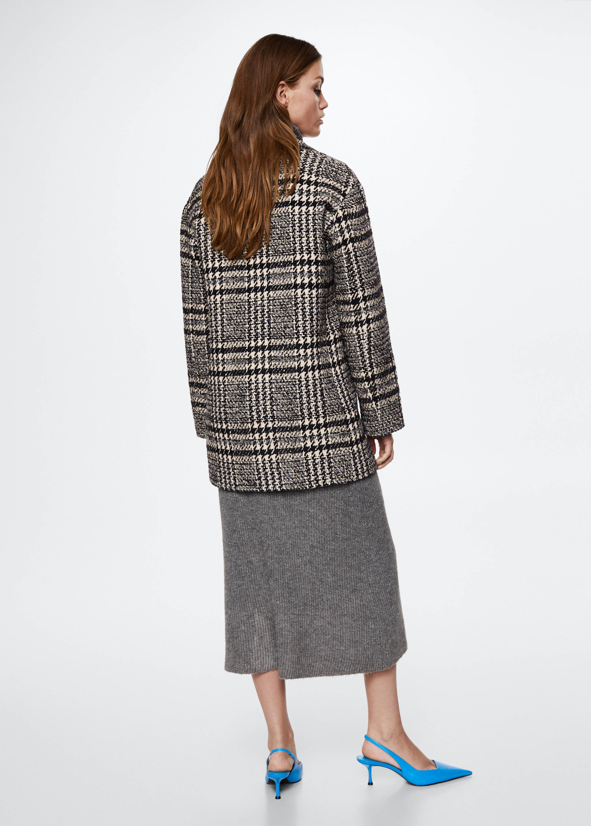 Sobretudo de tweed aos quadrados - Verso do artigo