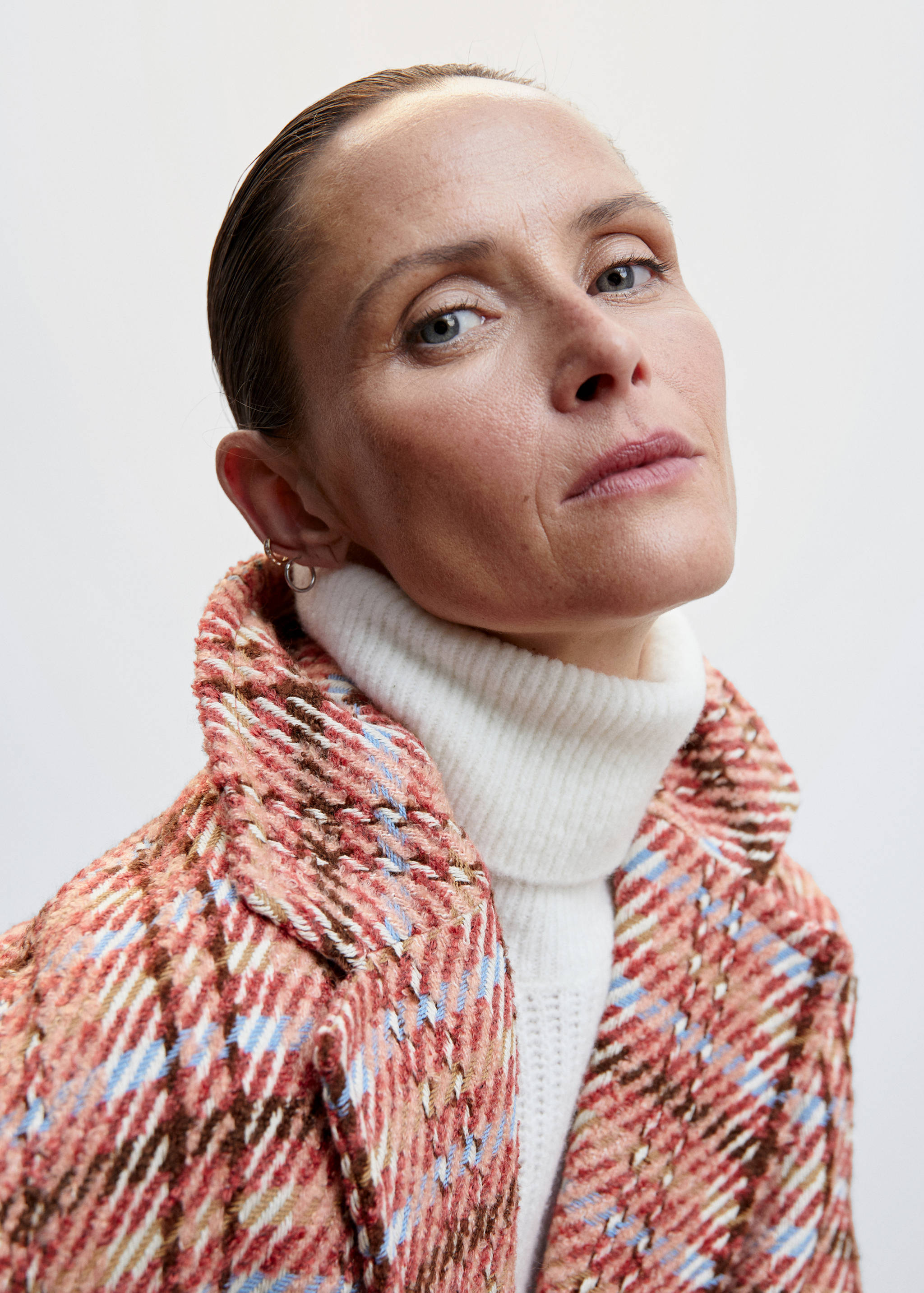 Sobretudo de tweed aos quadrados - Pormenor do artigo 1