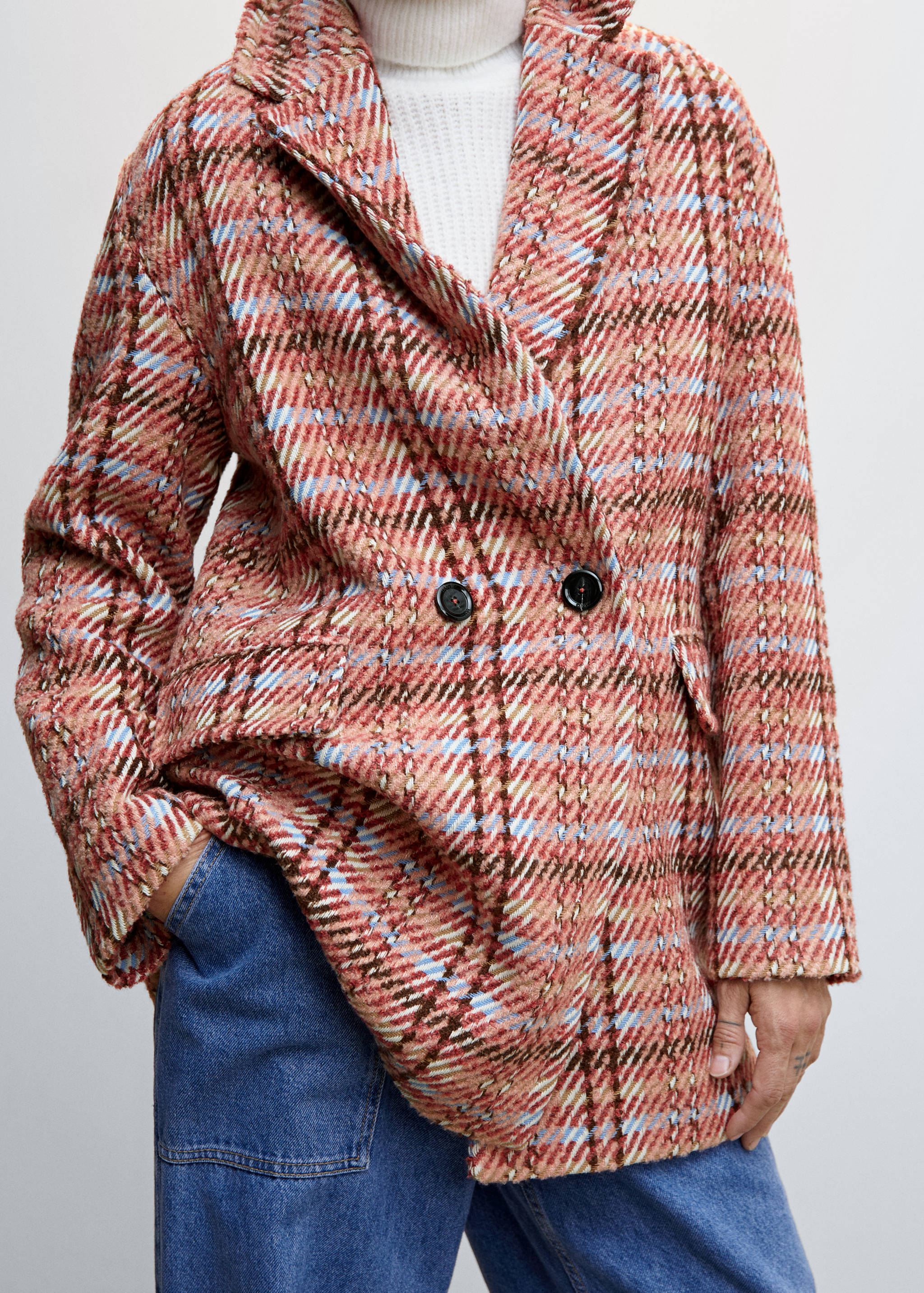 Sobretudo de tweed aos quadrados - Pormenor do artigo 6