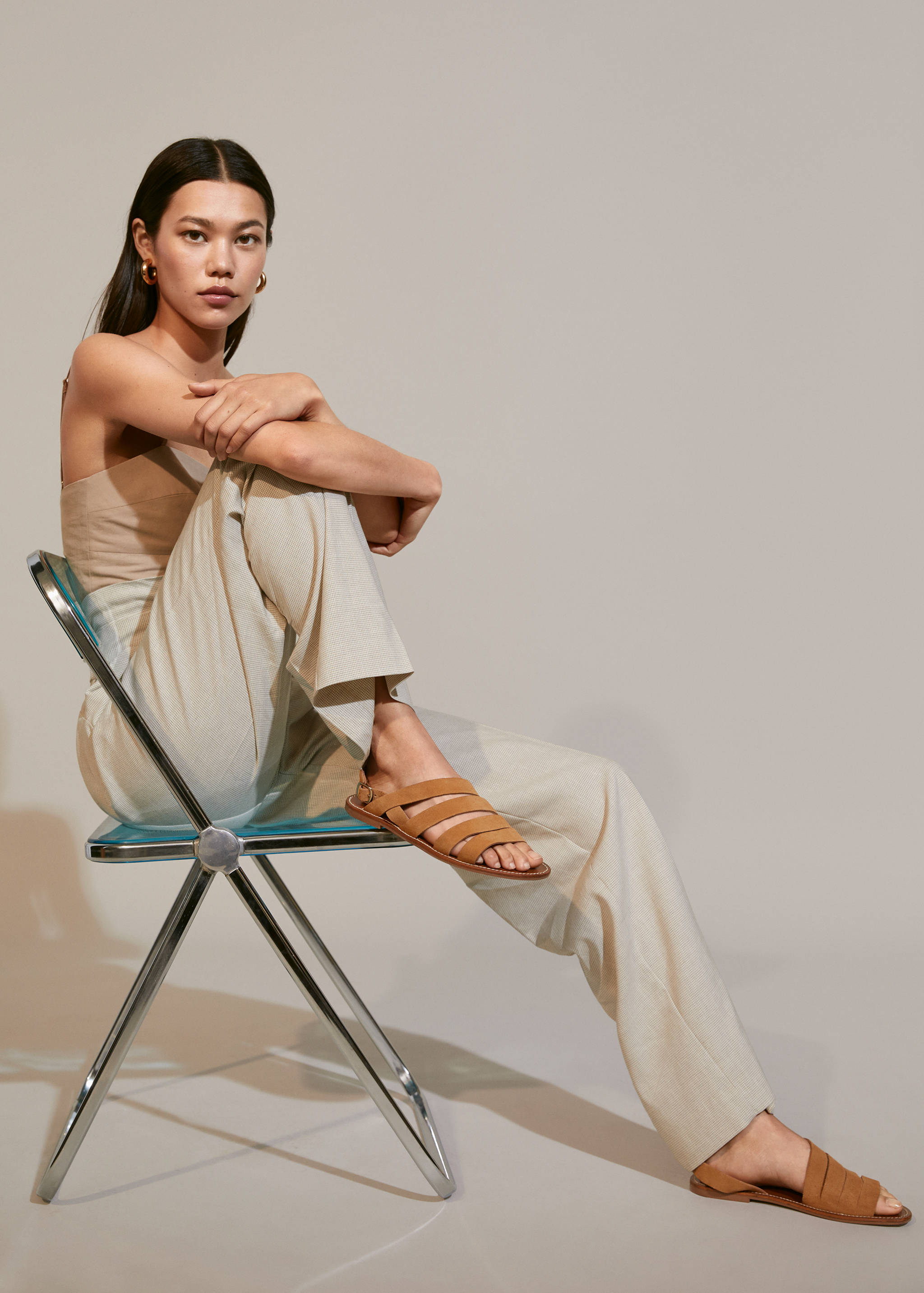 Leather straps sandals - General plane