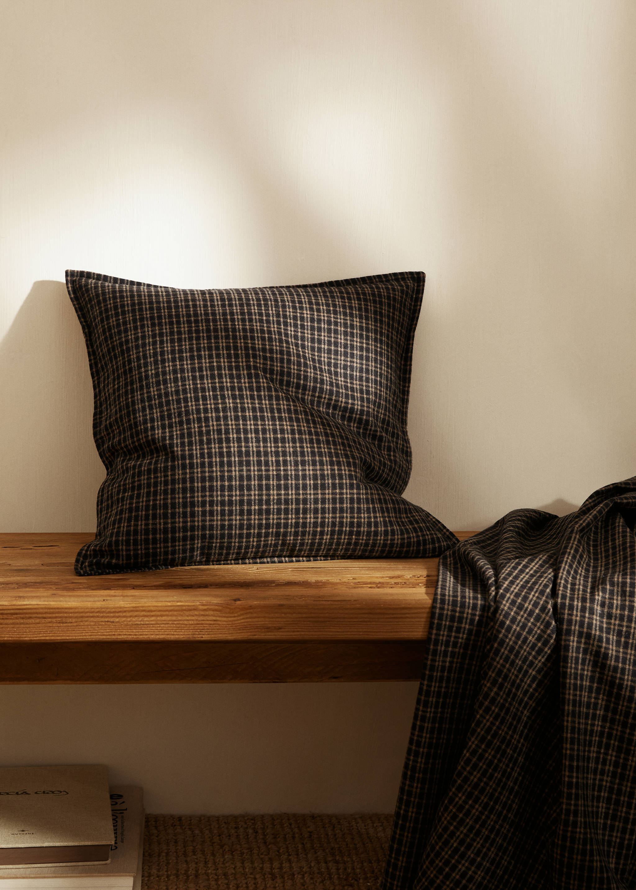 Checked wool cushion cover 50X50cm - Details of the article 8