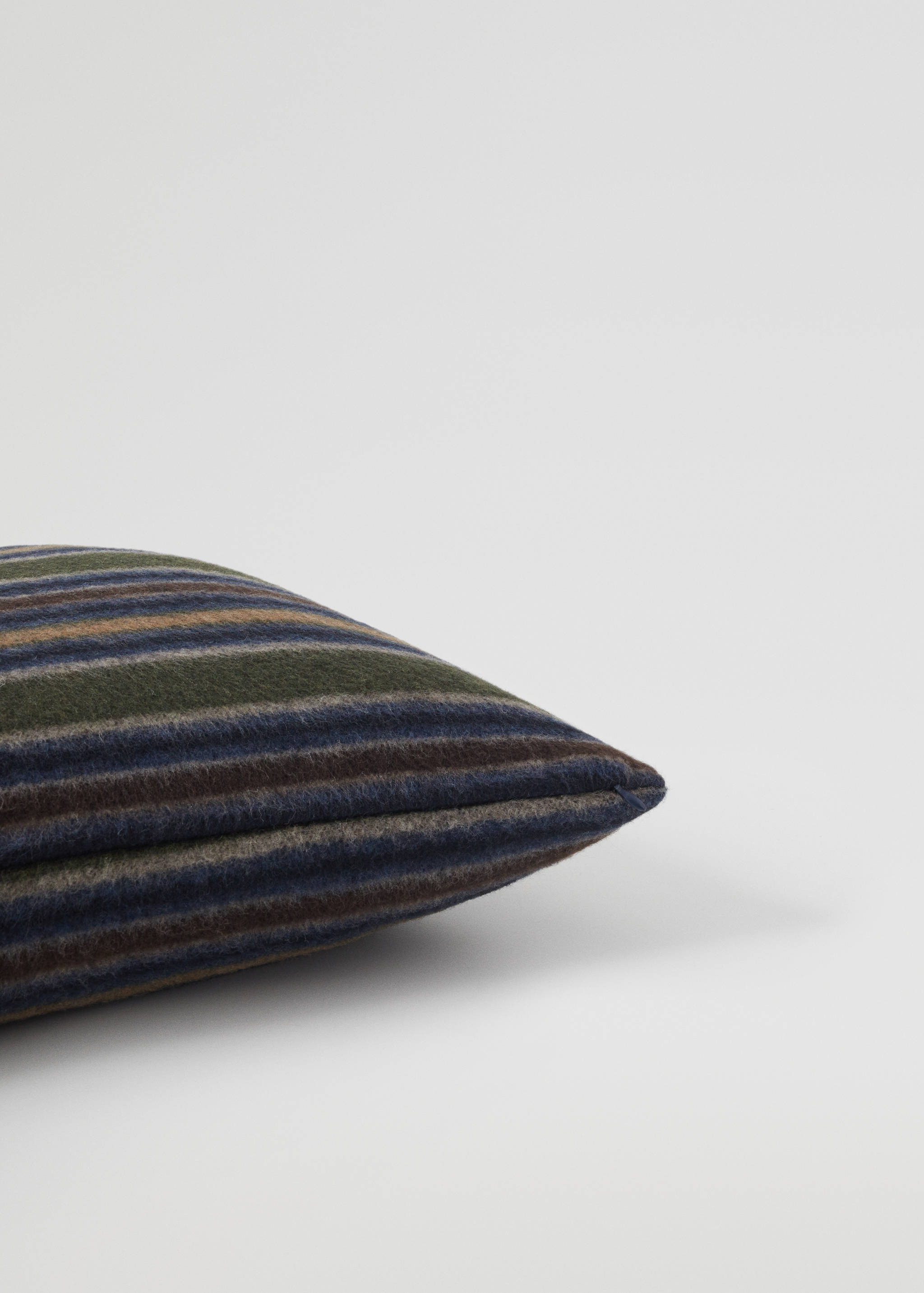 Textured striped cushion case 40x60cm - Details of the article 3