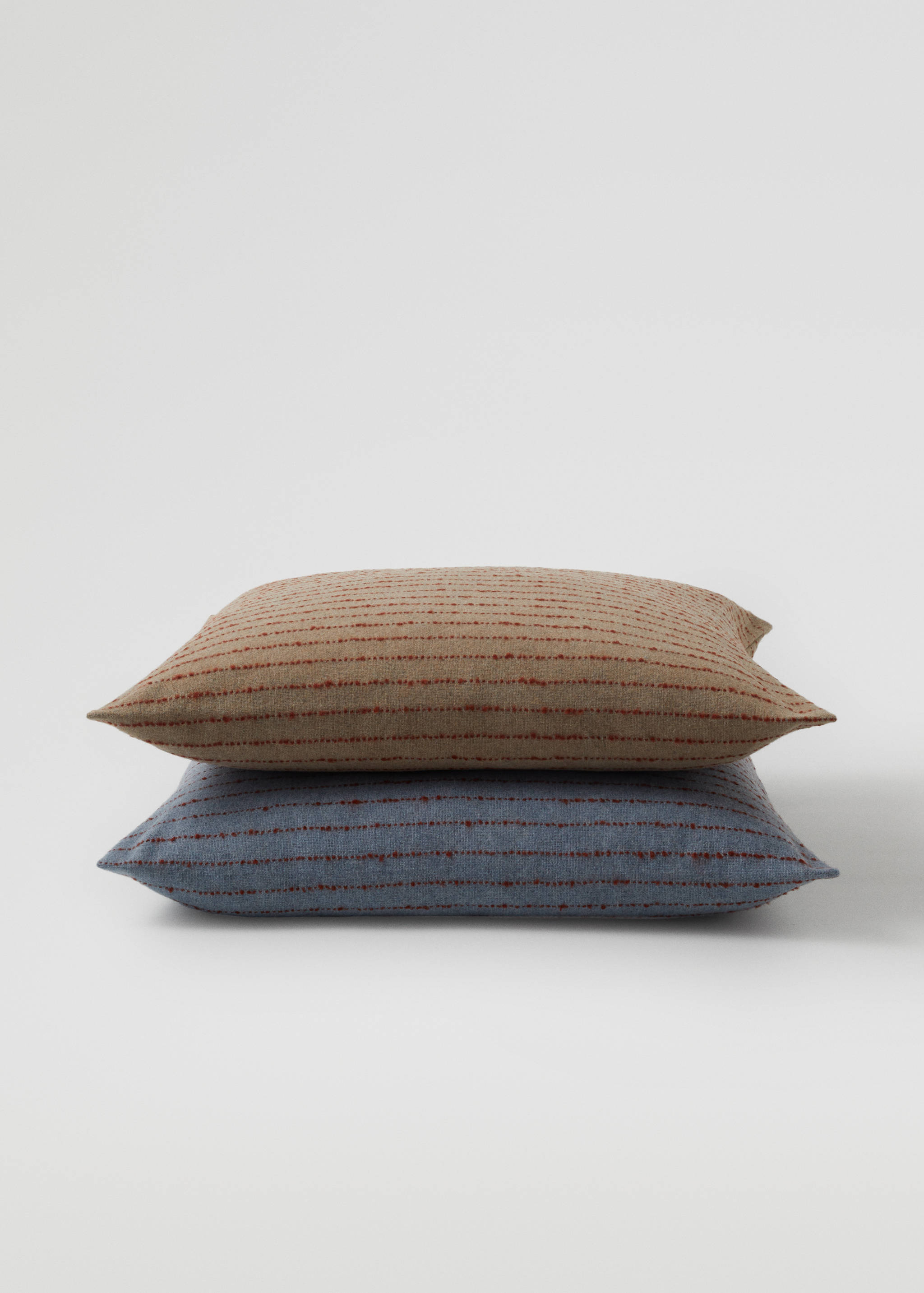 Wool cushion case 60X60cm - Details of the article 5