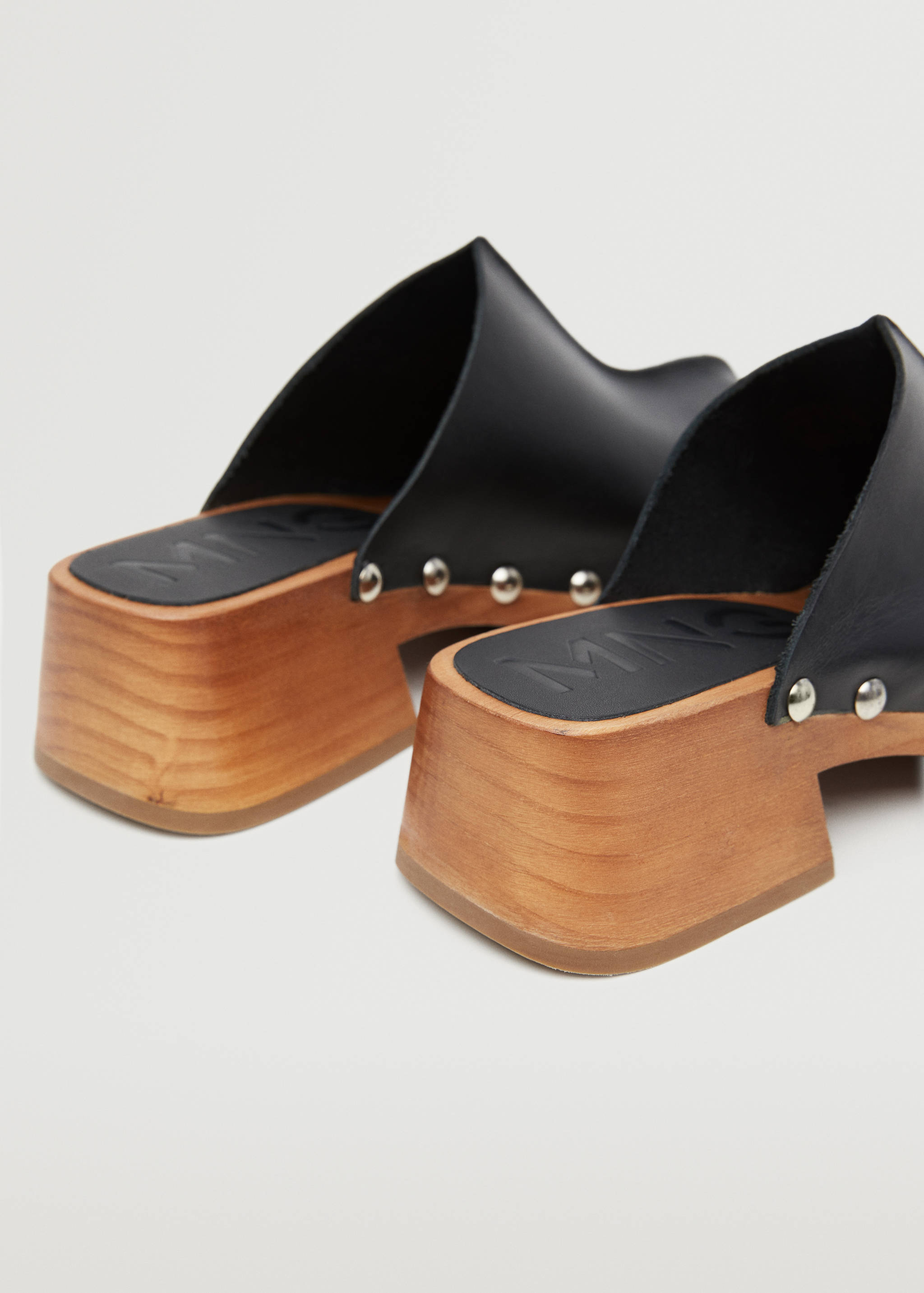 Sabots cloutés cuir - Détail de l'article 2