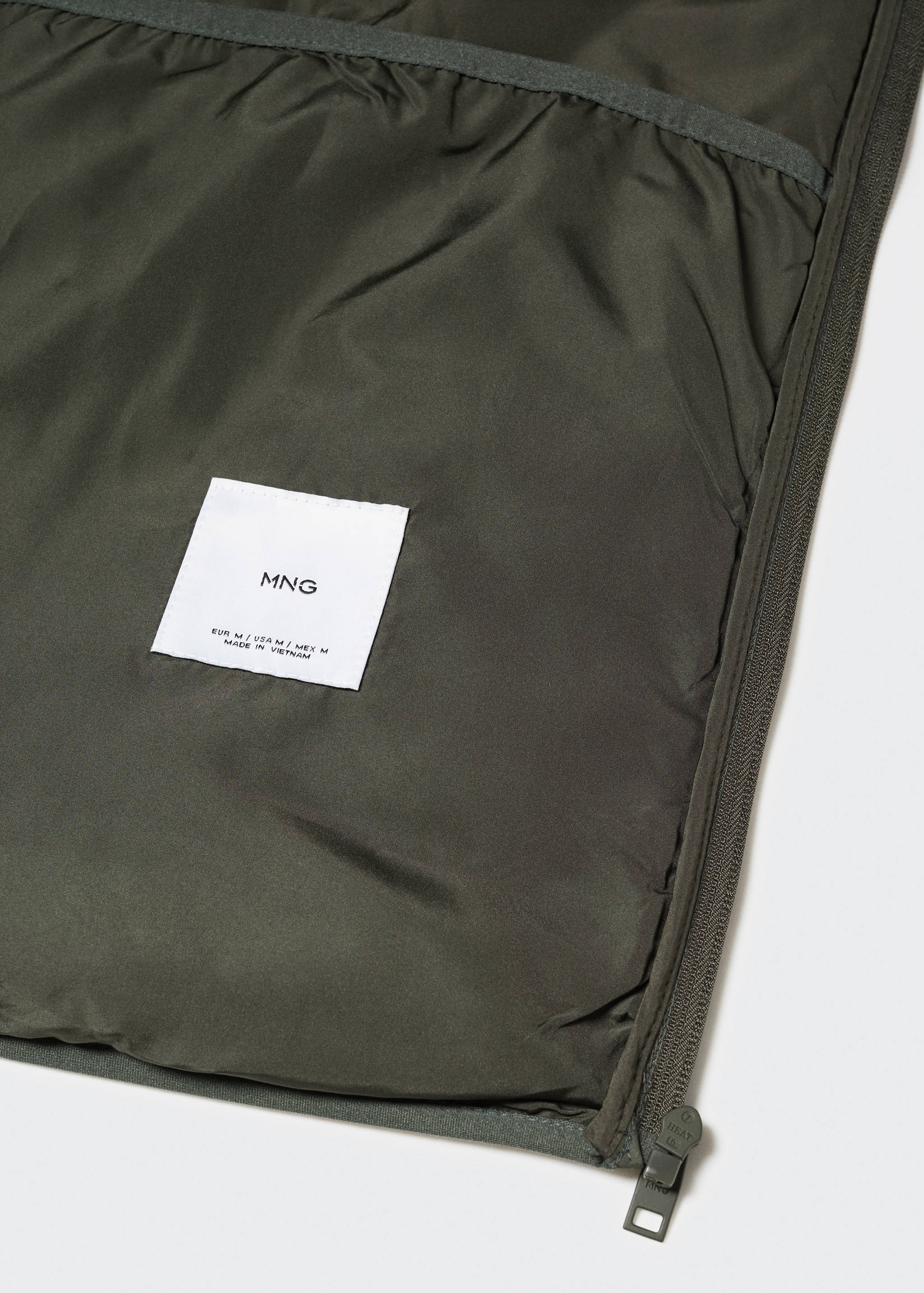 Jaqueta embuatada water repellent - Detall de l'article 8