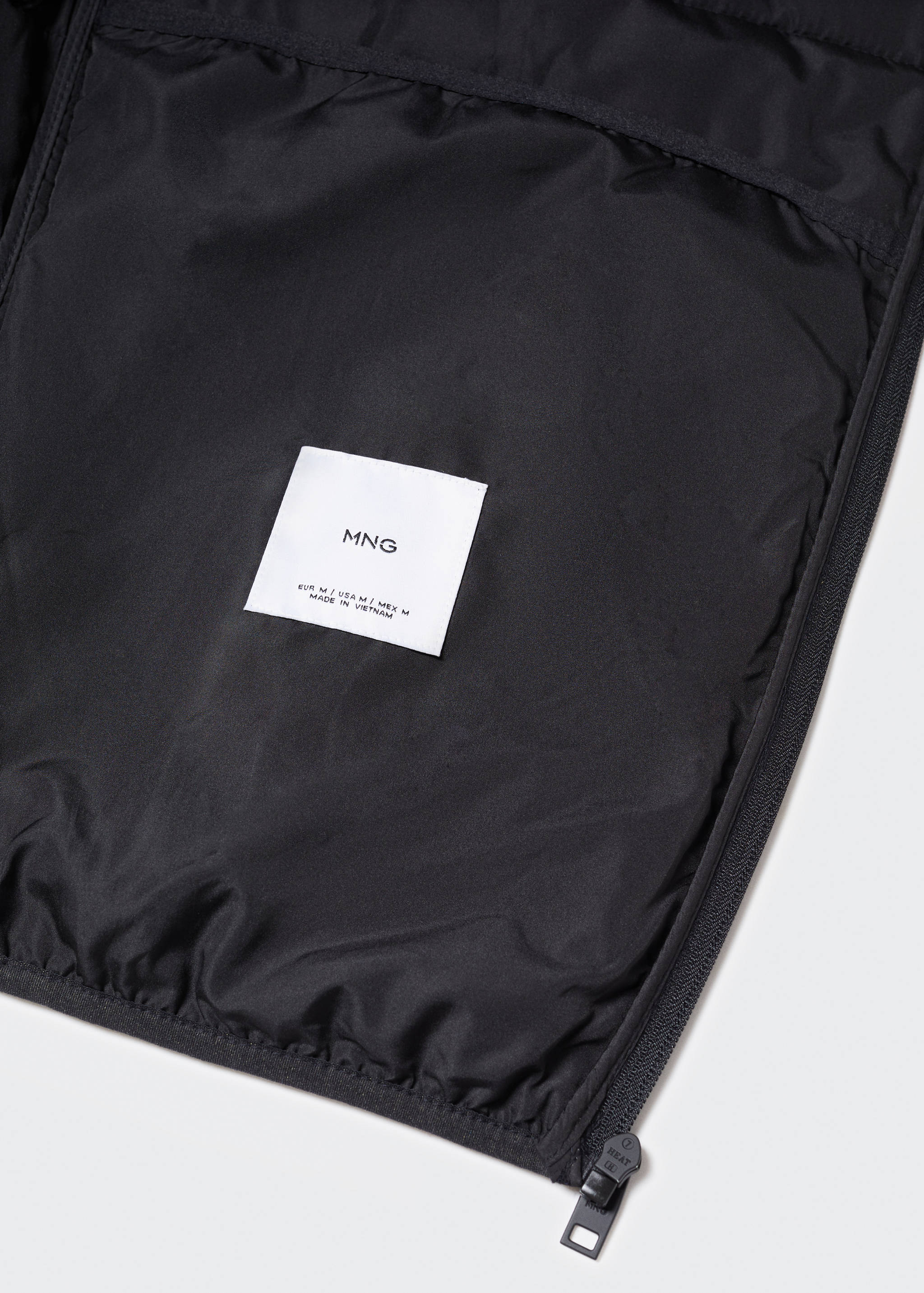 Jaqueta embuatada water repellent - Detall de l'article 8