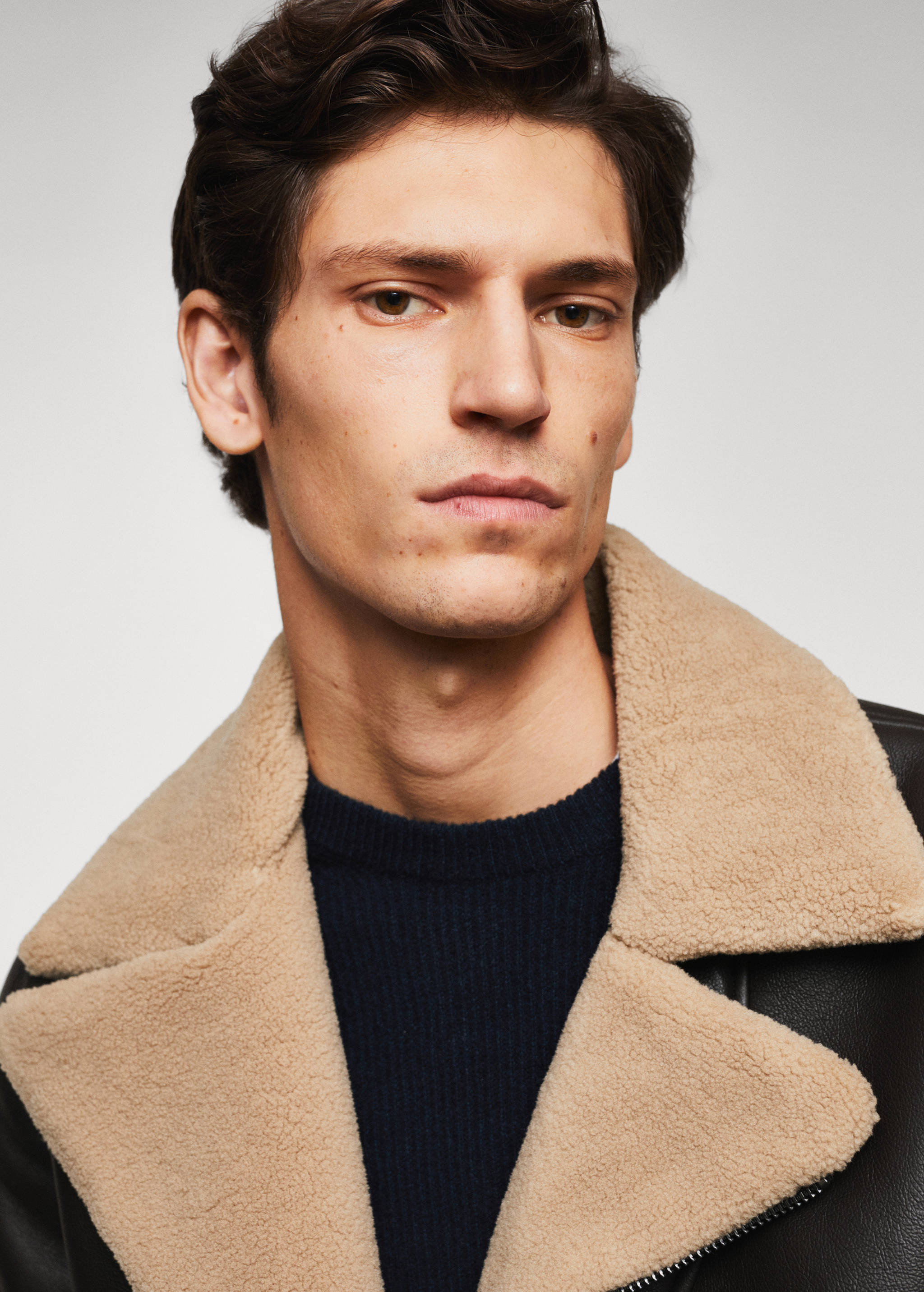 Jacket with shearling-effect lining - Details of the article 1