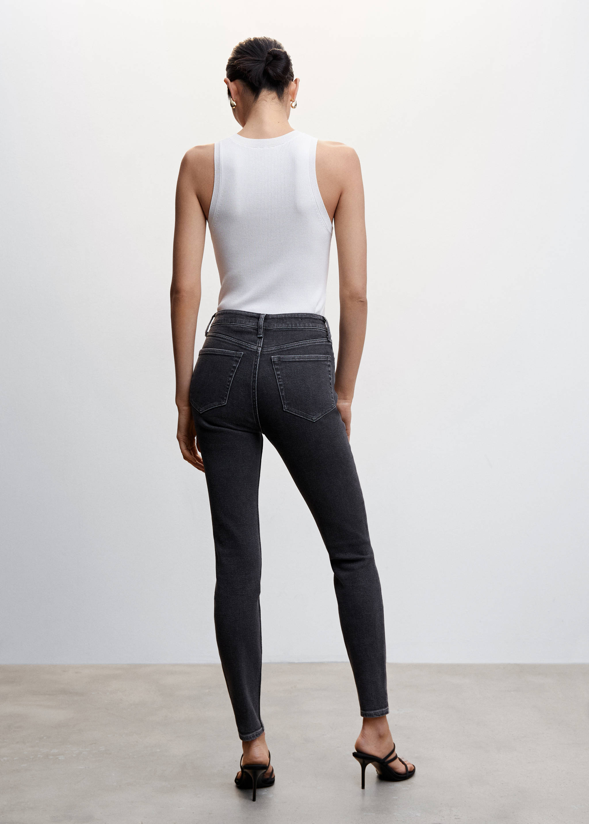 High-rise skinny jeans - Reverse of the article