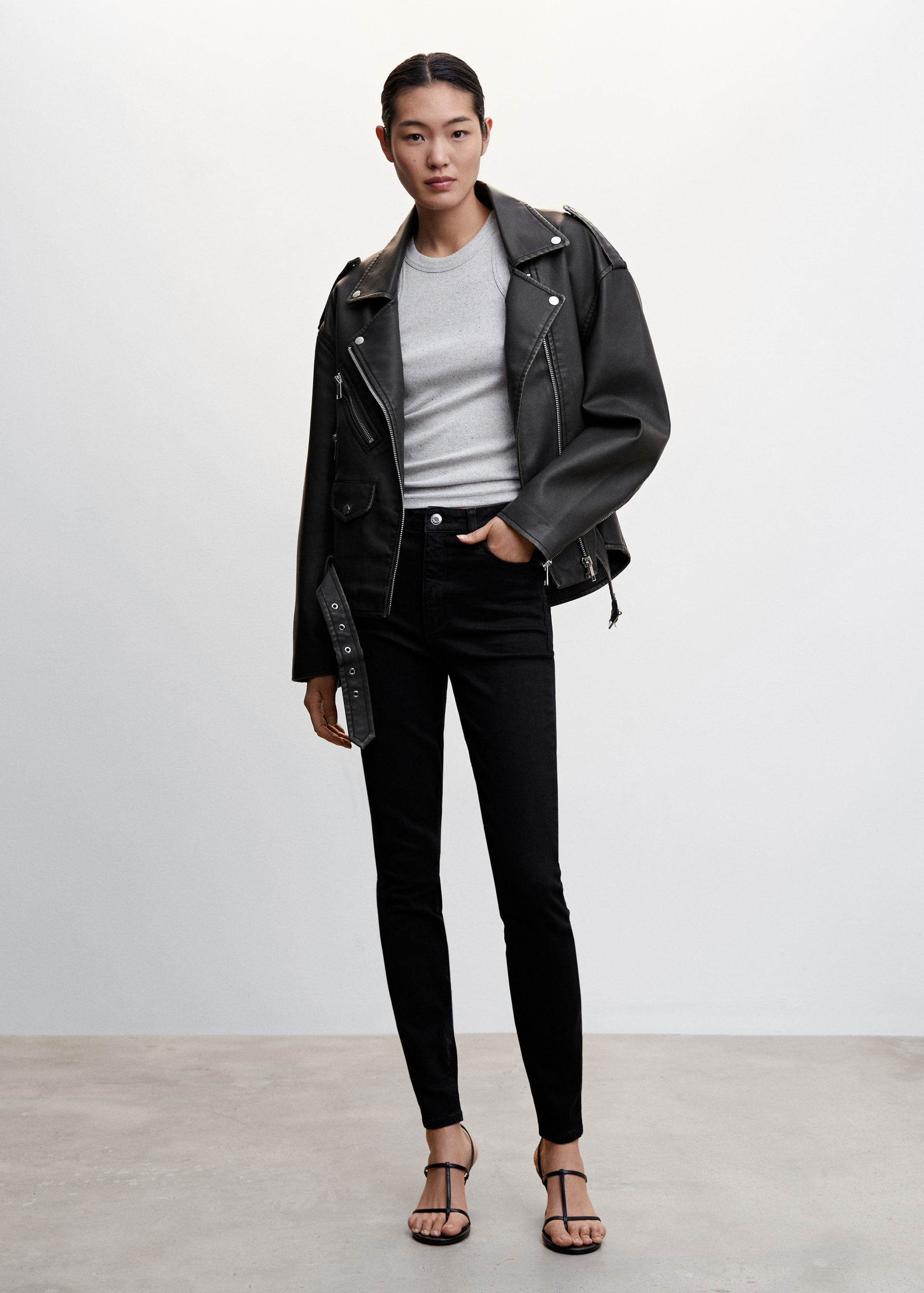 Jean skinny taille haute  - Plan général