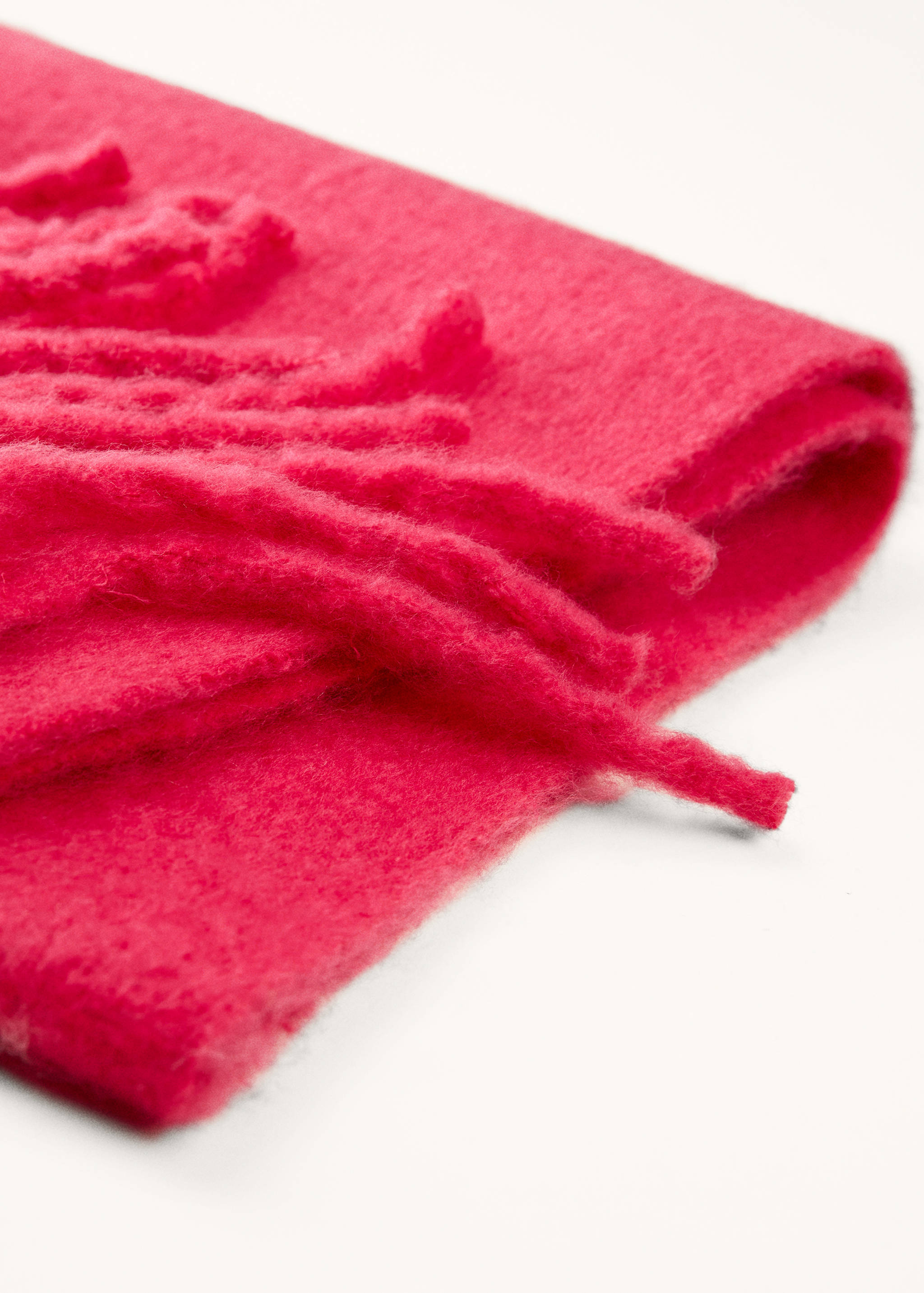 Fringed edge scarf - Details of the article 1