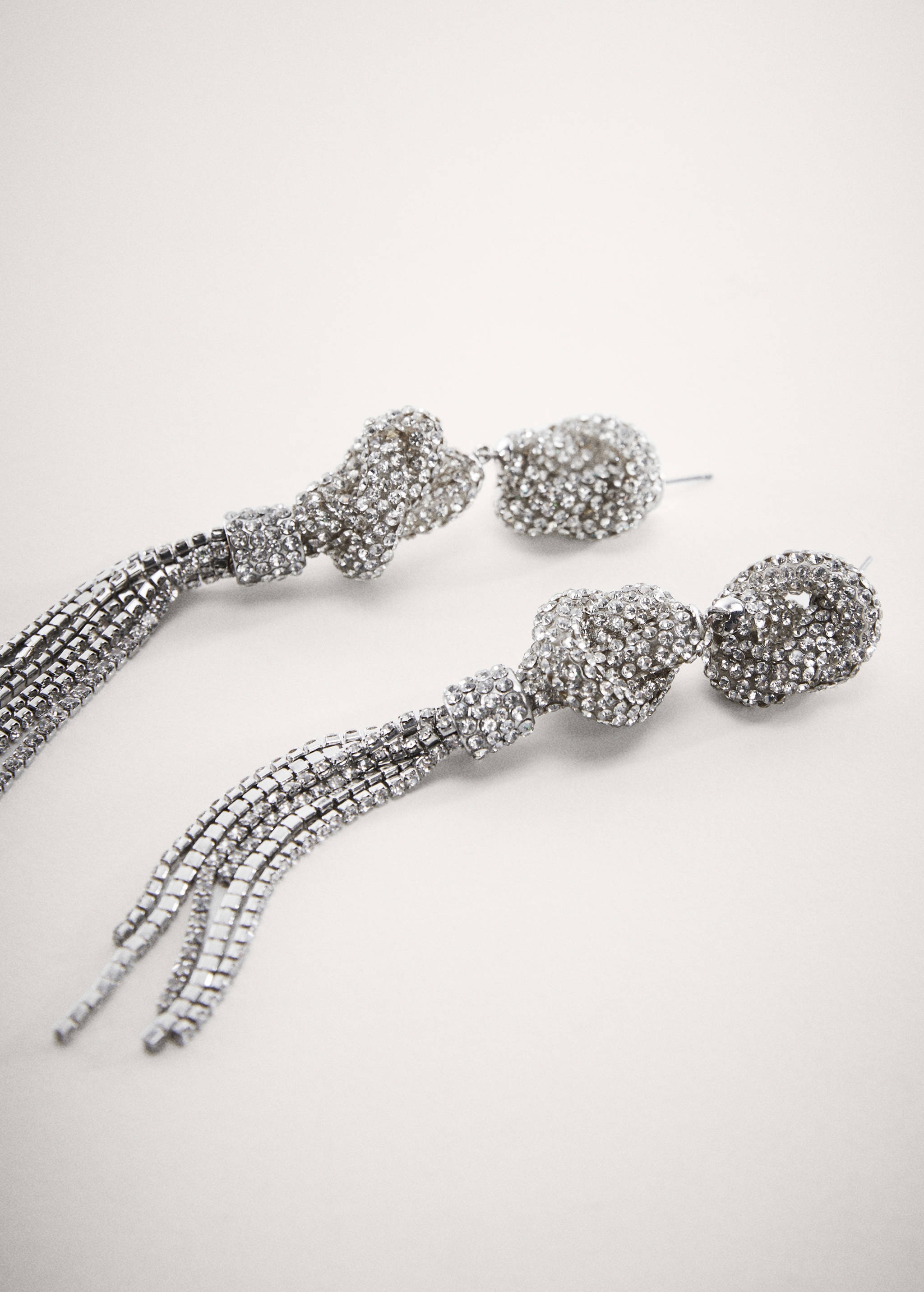 Earrings with crystals knots - Details of the article 5