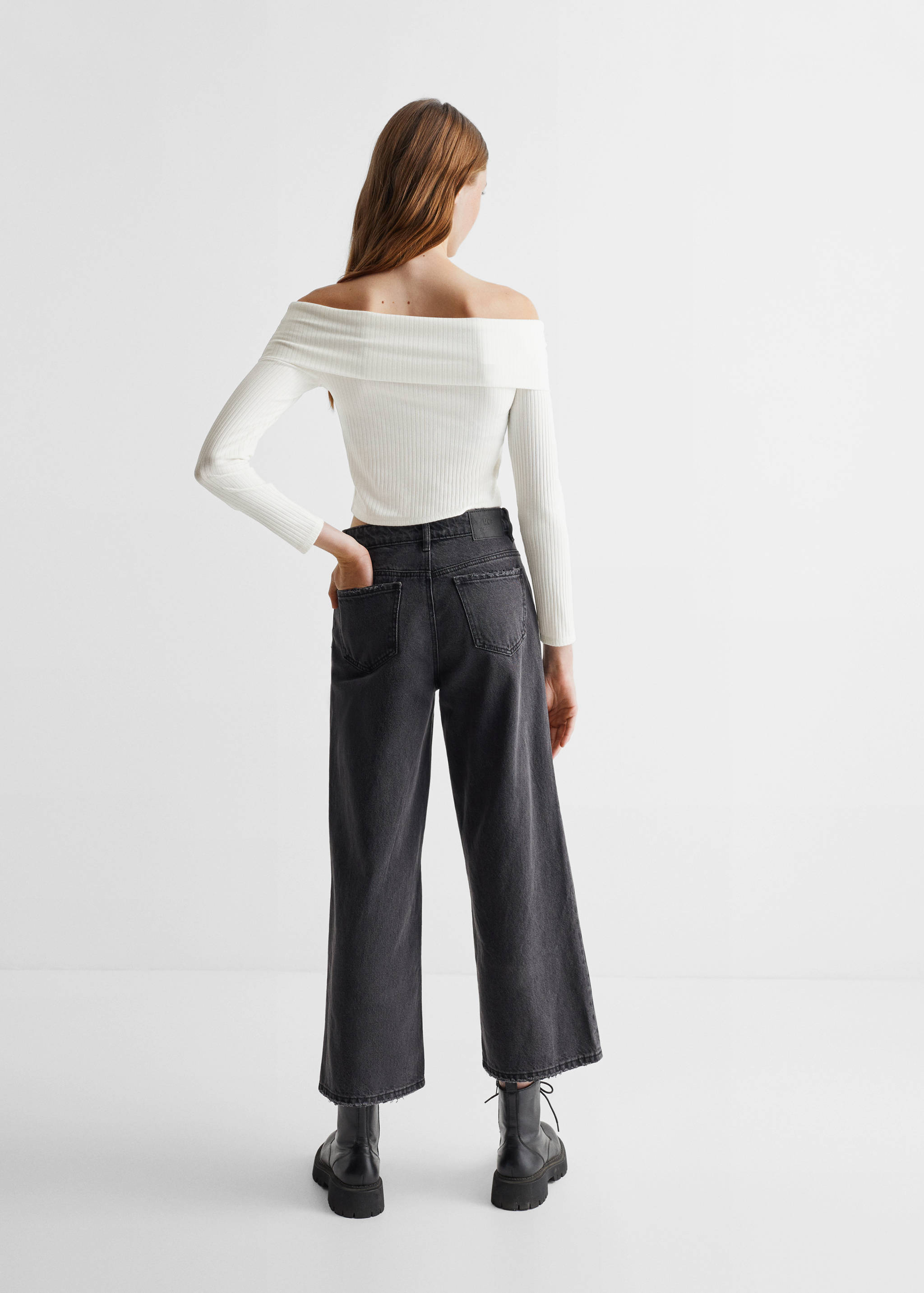 Boat neck t-shirt - Reverse of the article