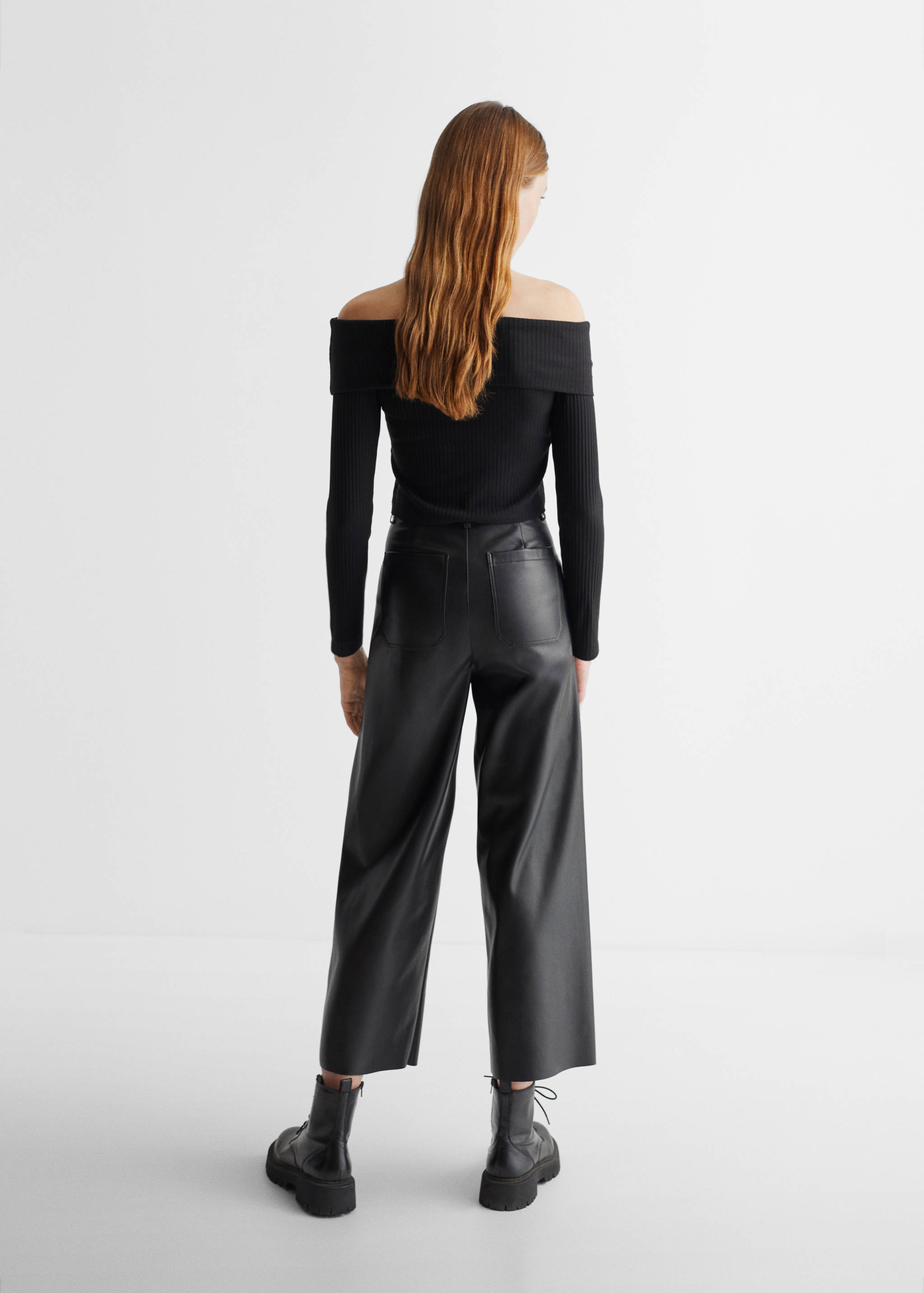 Boat neck t-shirt - Reverse of the article