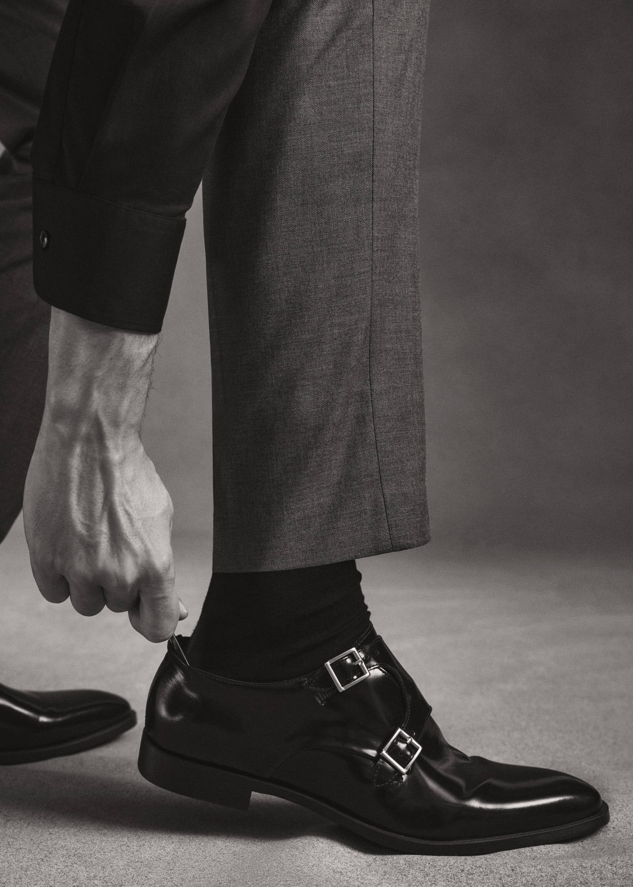 Polished leather shoes - Details of the article 8