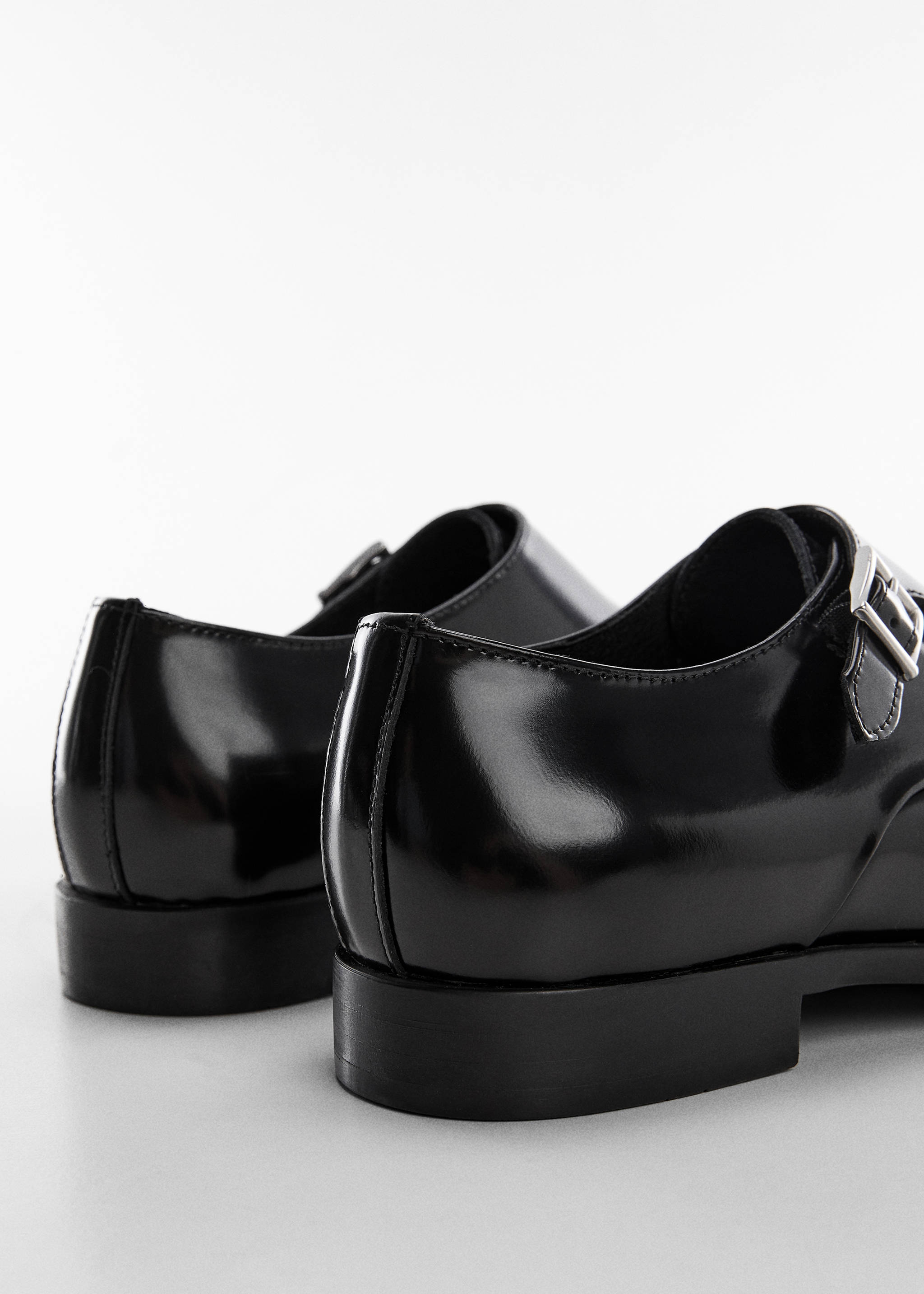 Polished leather shoes - Details of the article 2