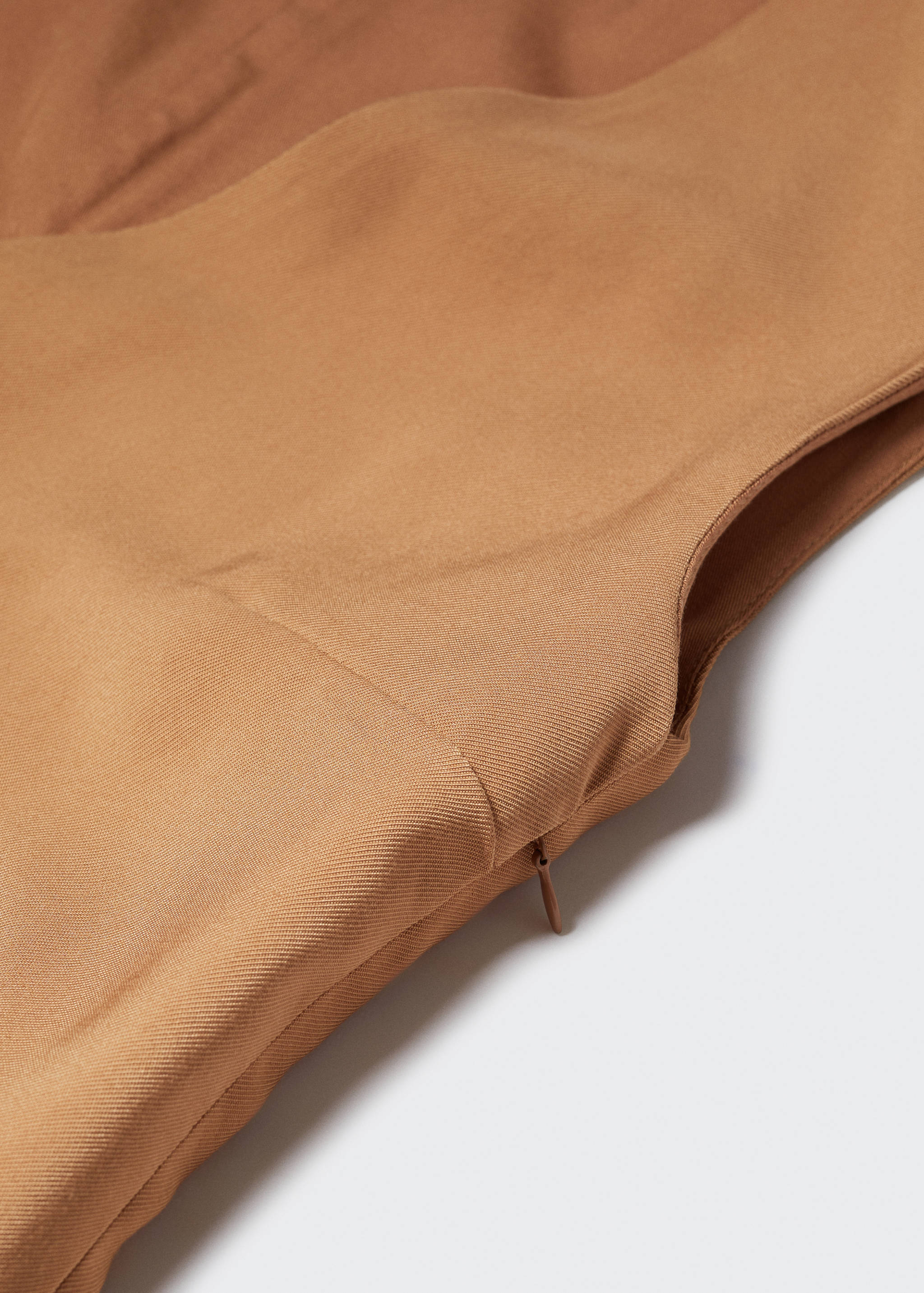 Vestit curt escot en punta - Detall de l'article 8