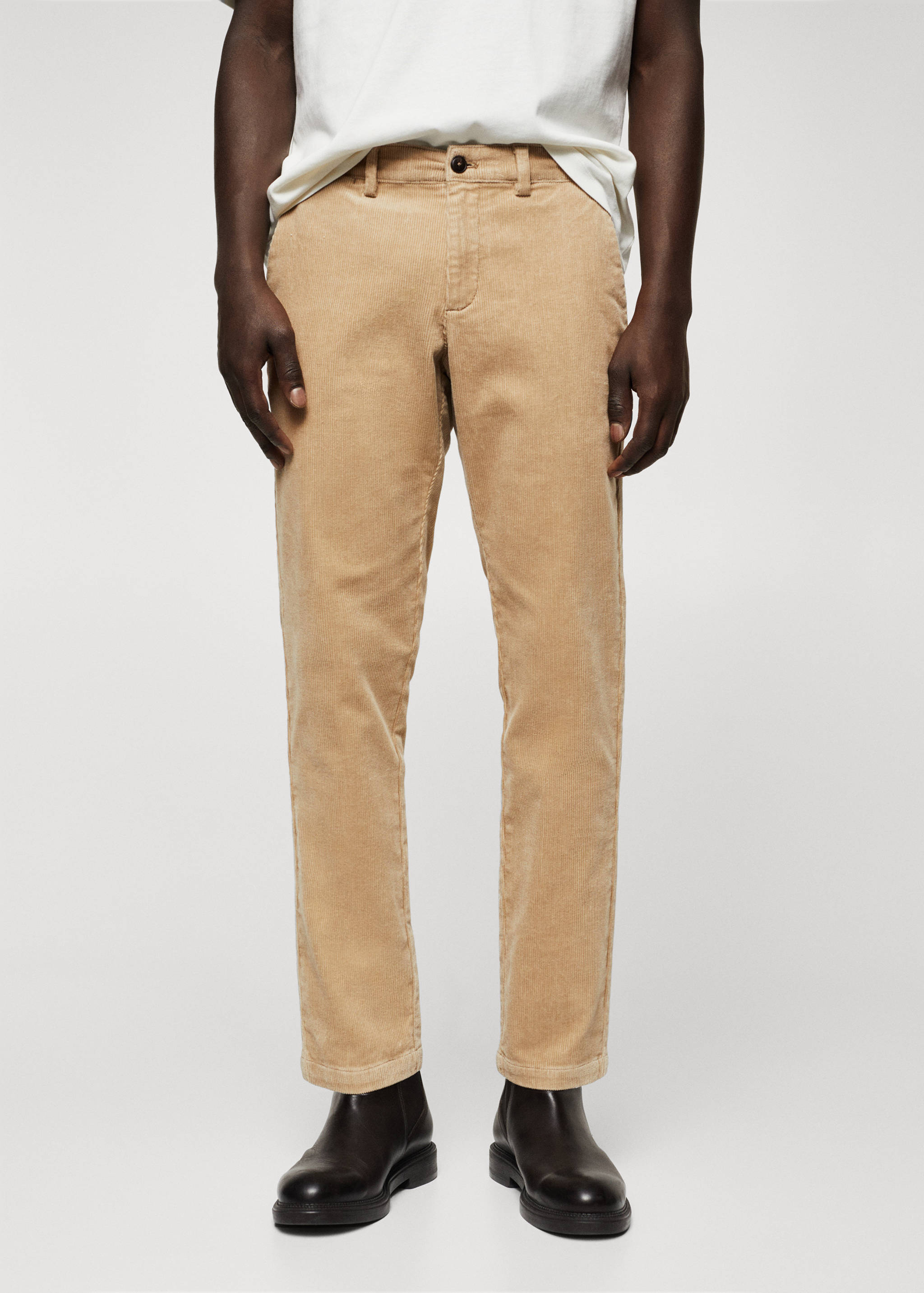 Tapered Cordhose in Cropped-Länge - Mittlere Ansicht