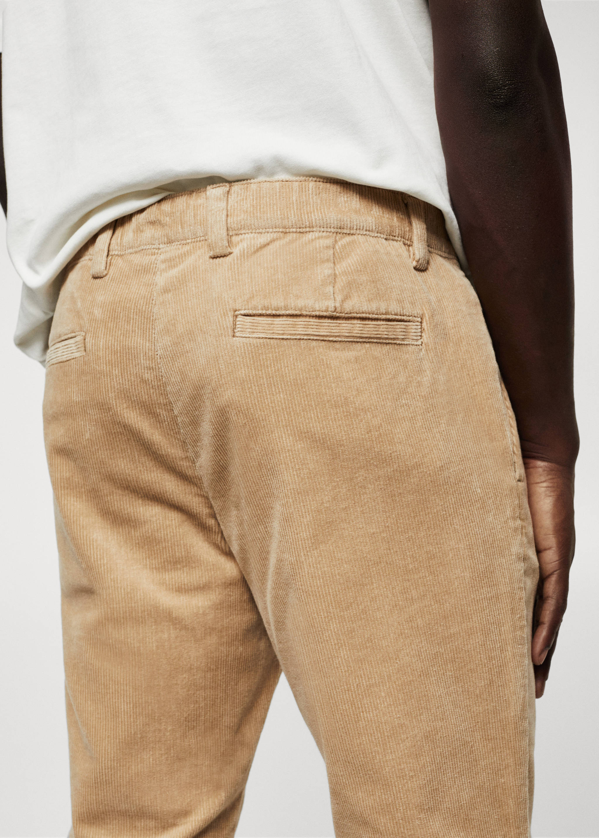 Tapered Cordhose in Cropped-Länge - Detail des Artikels 6