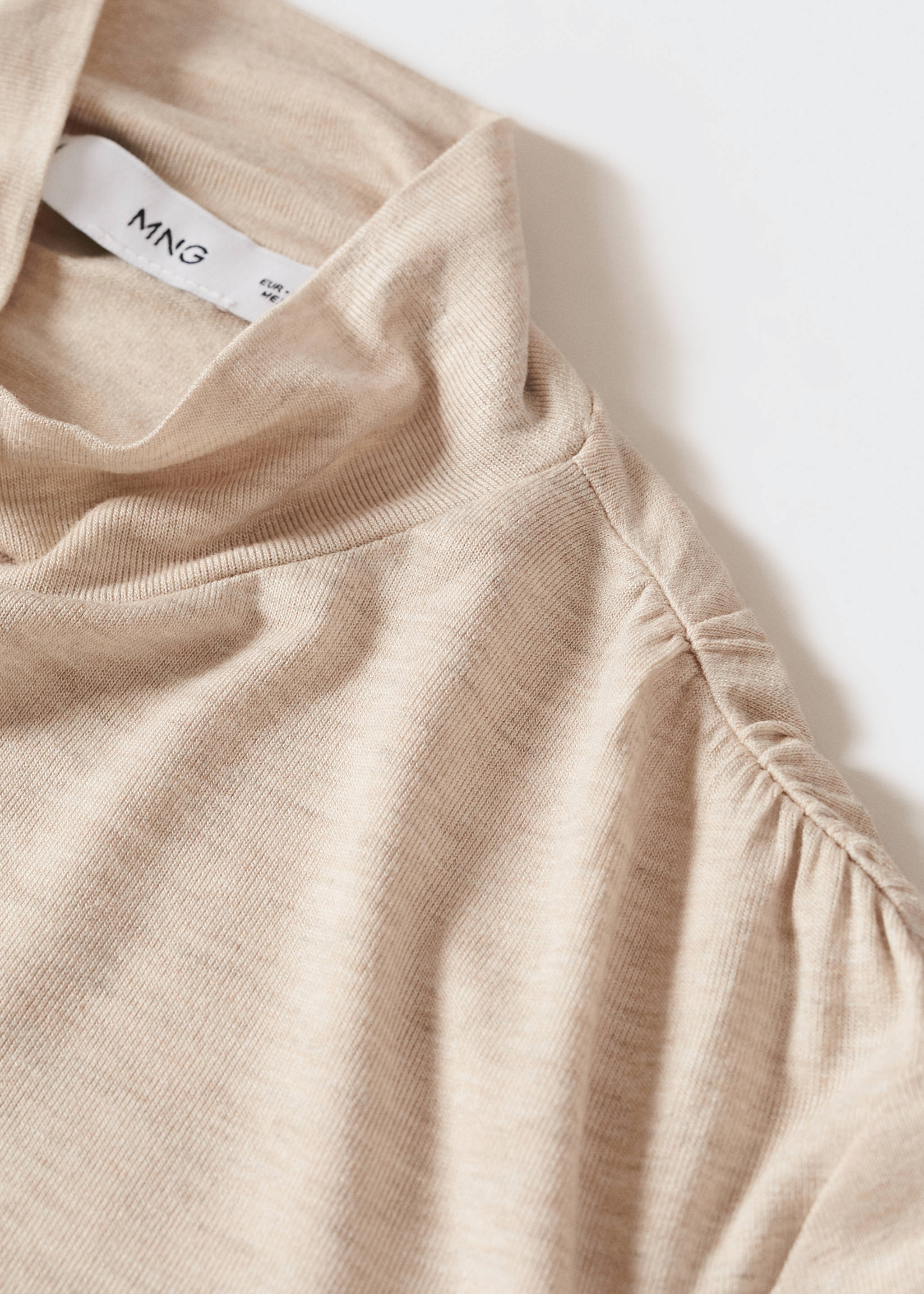 Langärmliges T-Shirt mit Rollkragen - Detail des Artikels 8