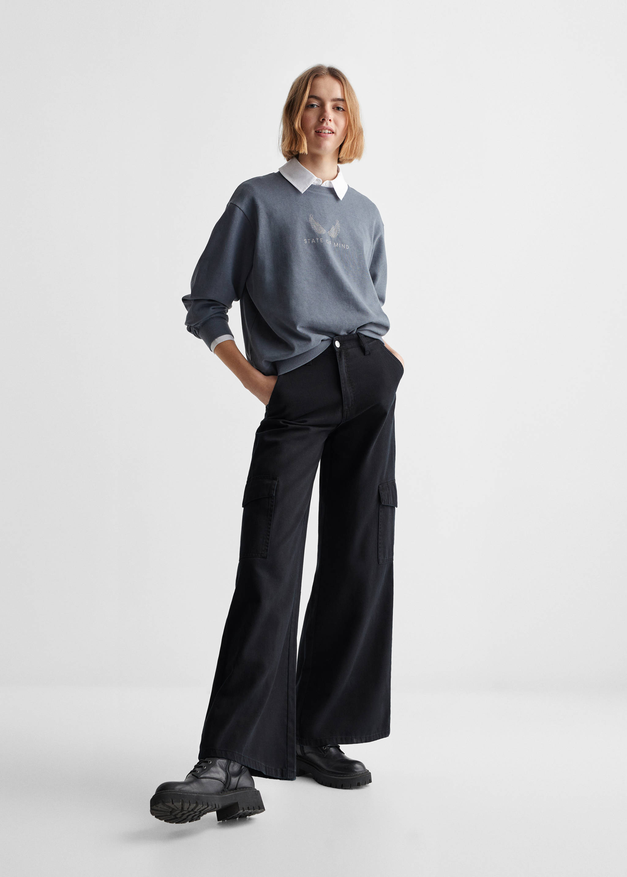 Cargo trousers with pocket - General plane