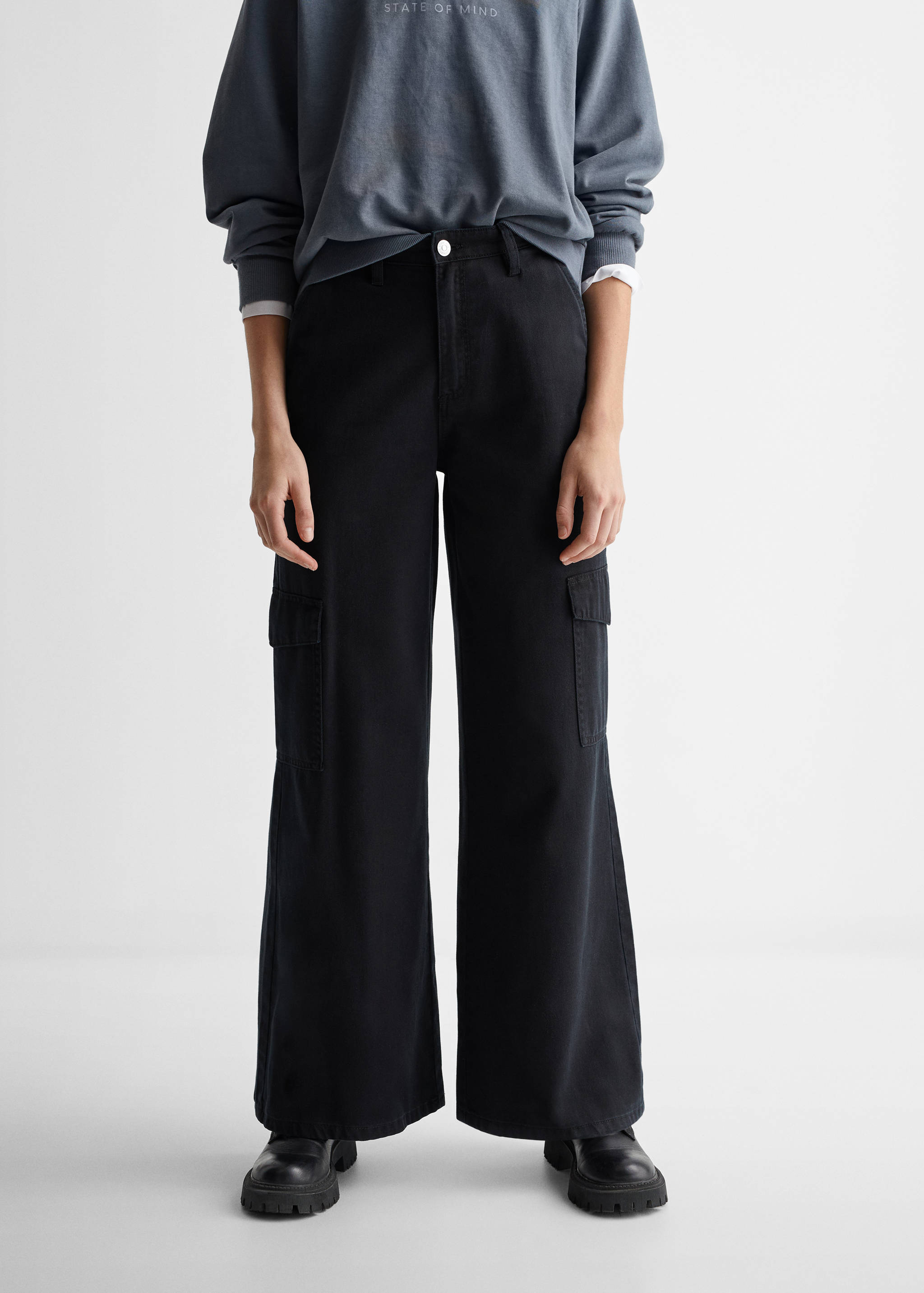 Cargo trousers with pocket - Details of the article 6