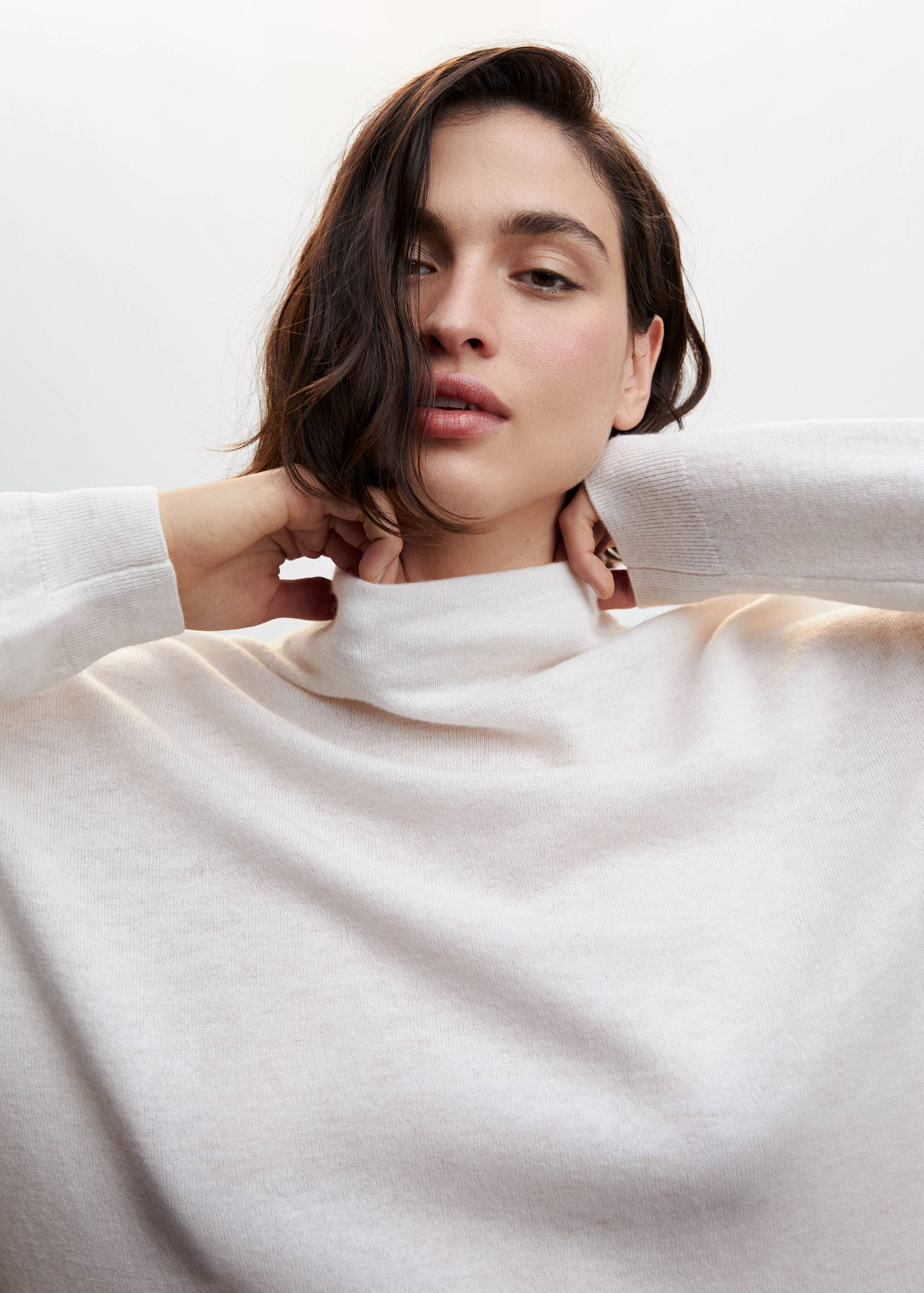 Pullover aus 100 % Wolle mit halbhohem Kragen - Detail des Artikels 4