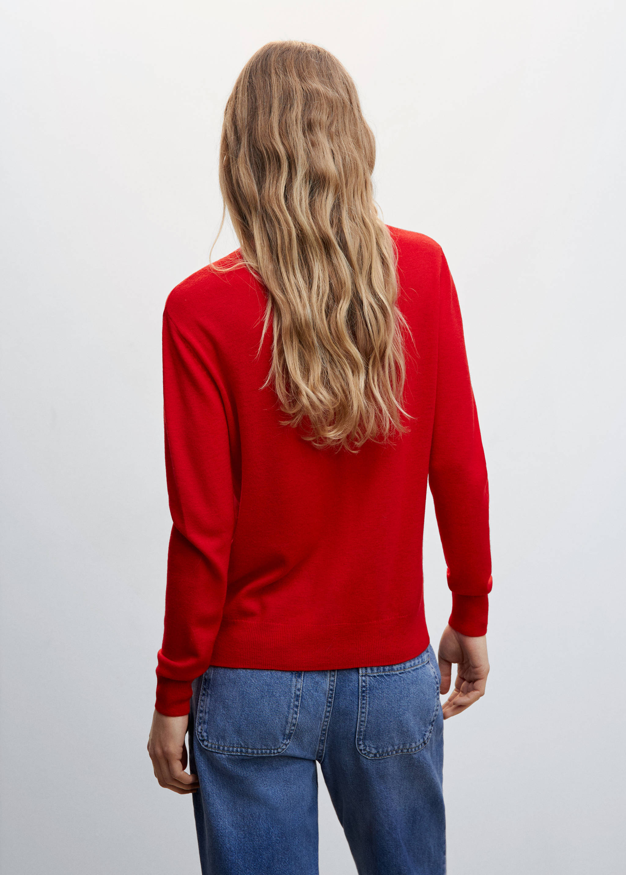 100% wool v-neck sweater - Reverse of the article