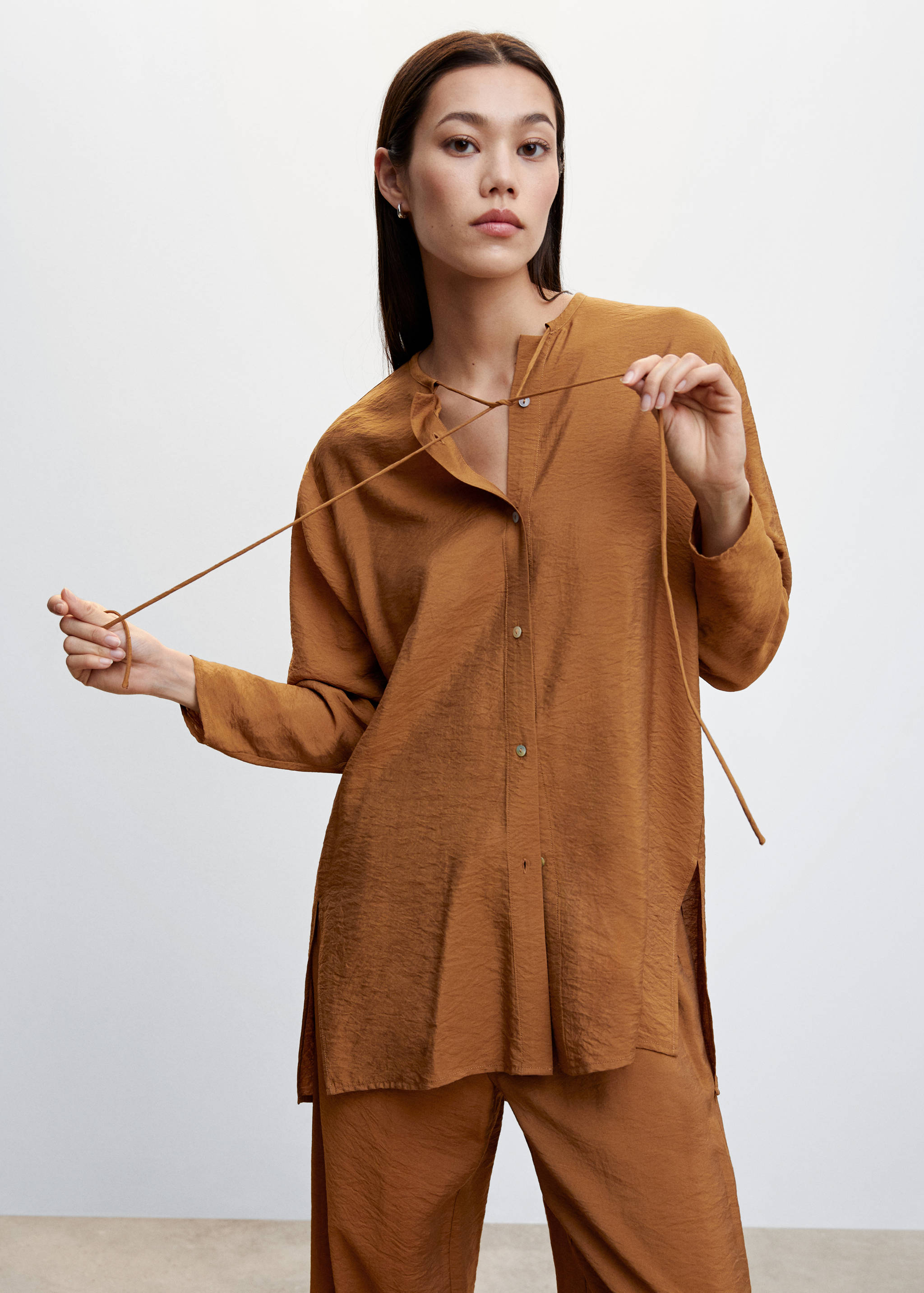 Satin lace blouse - Medium plane