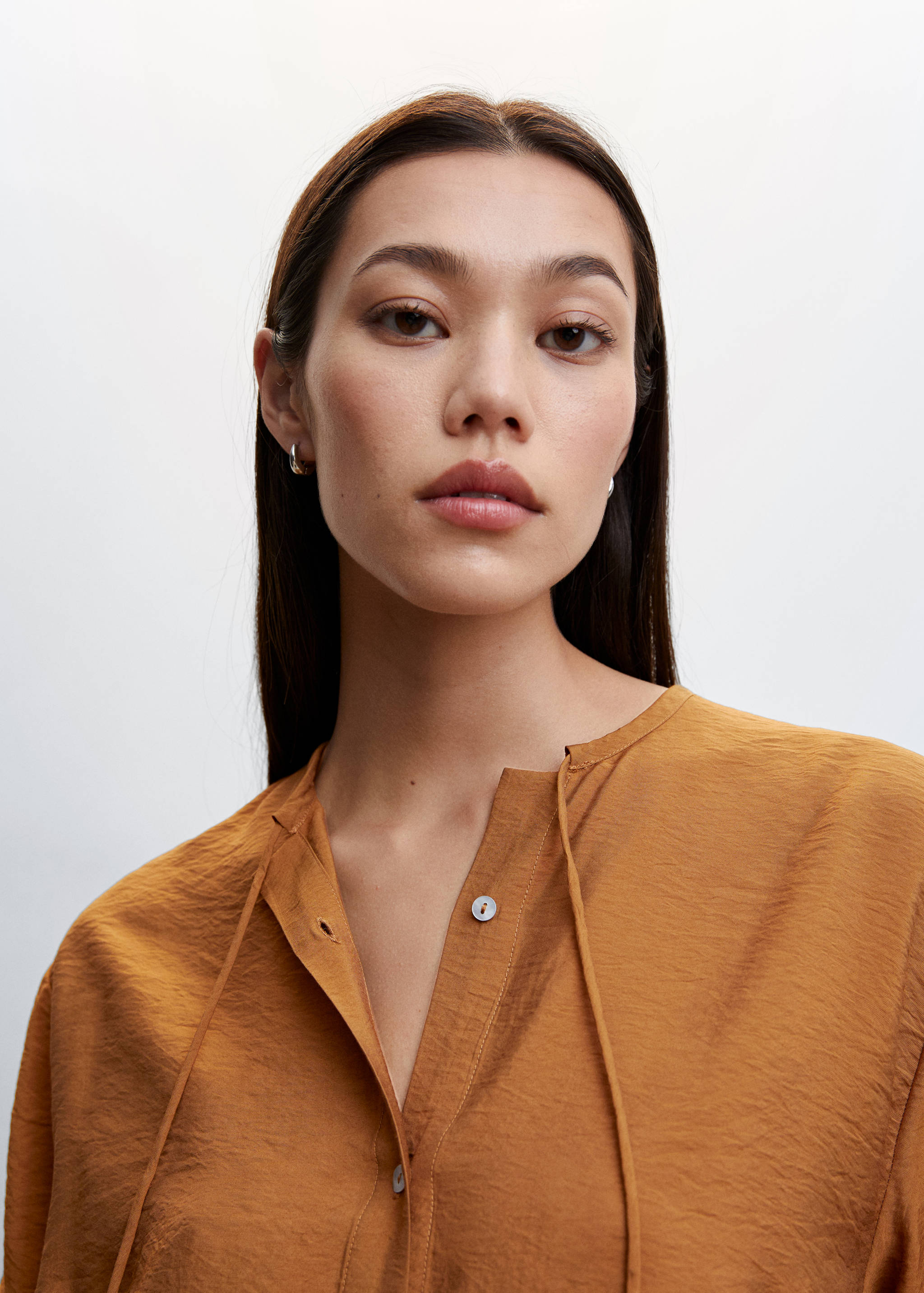 Satin lace blouse - Details of the article 1