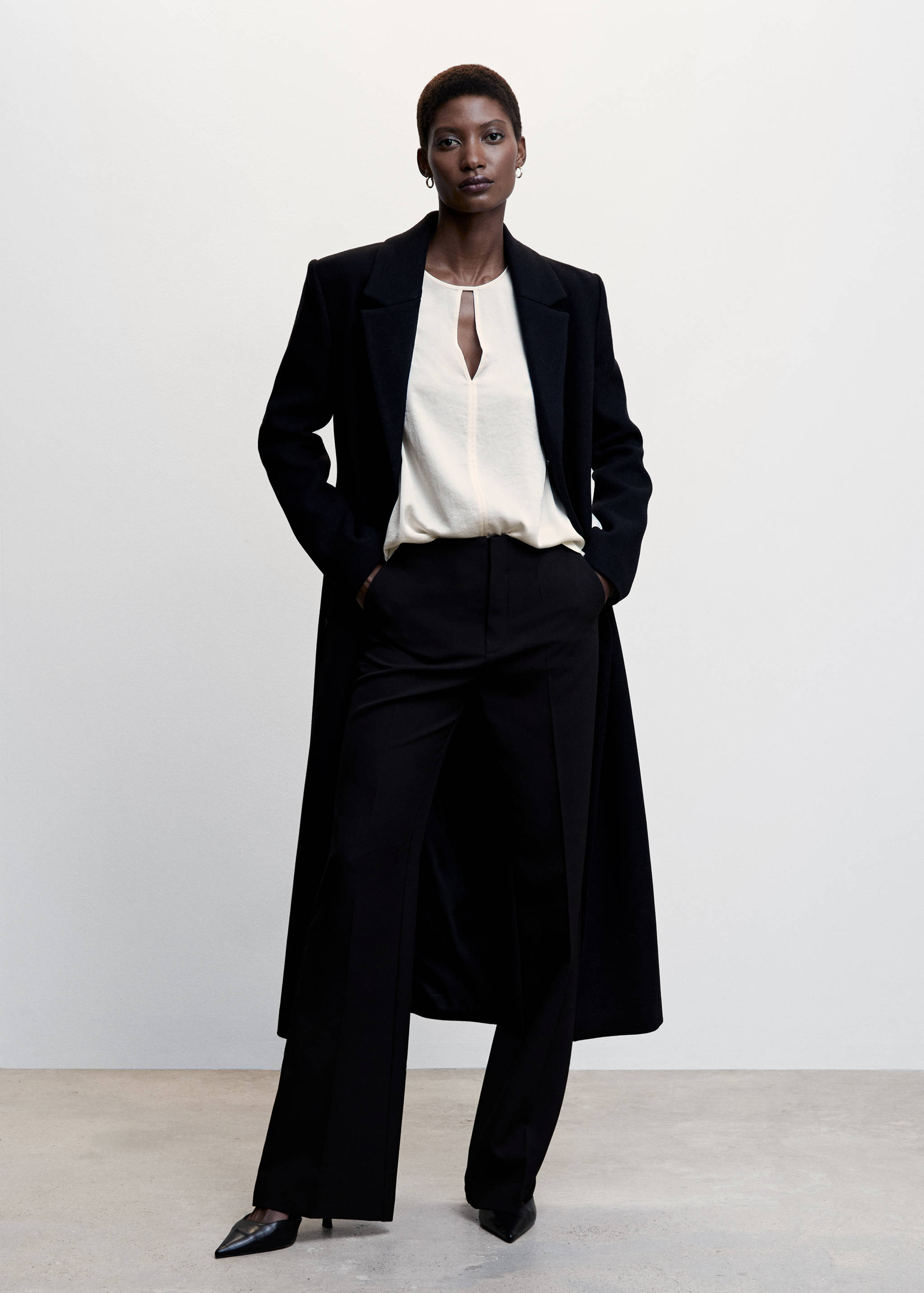 Saténová blůza s průstřihem - Celkový náhled