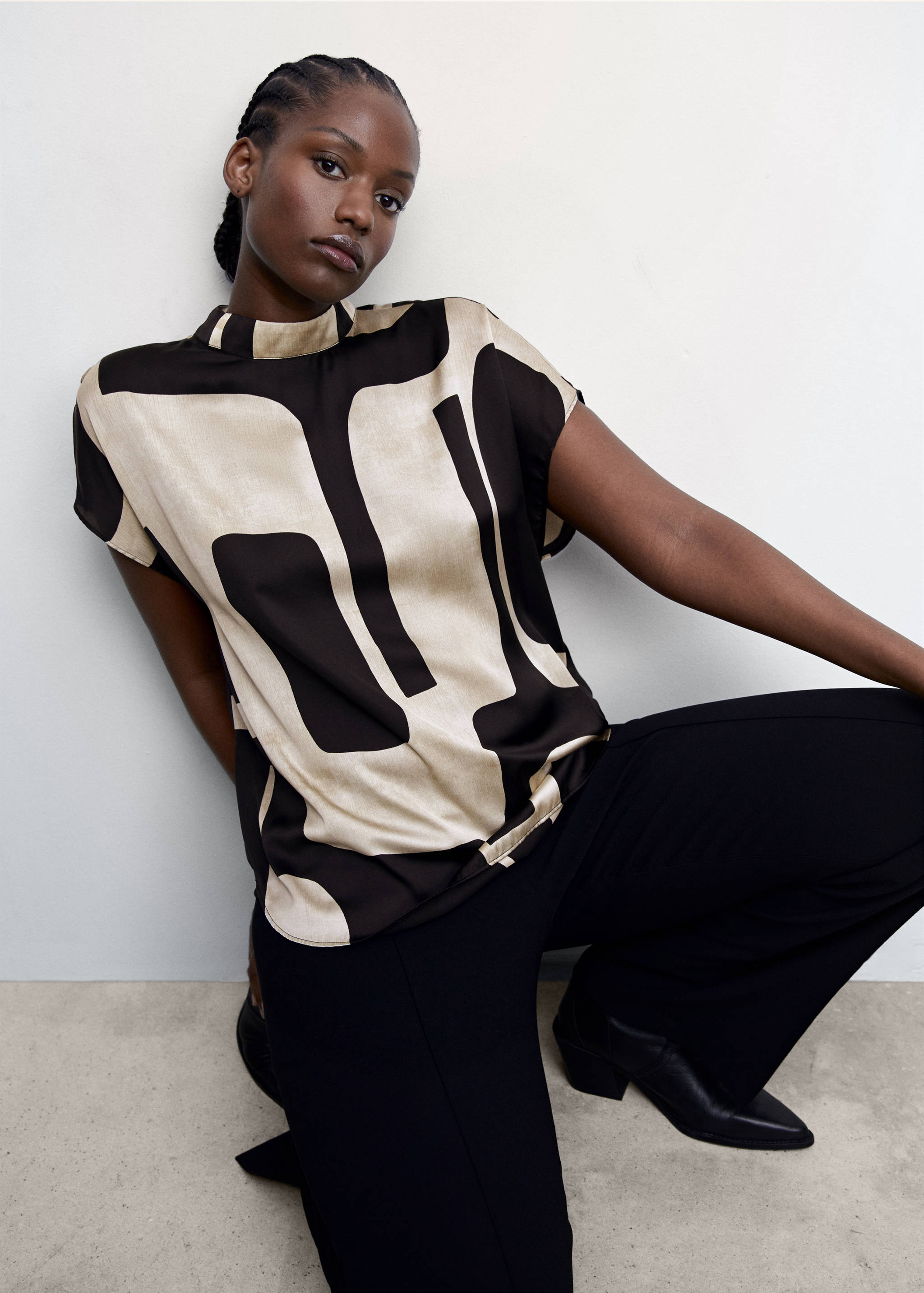 High neck printed blouse - Details of the article 4