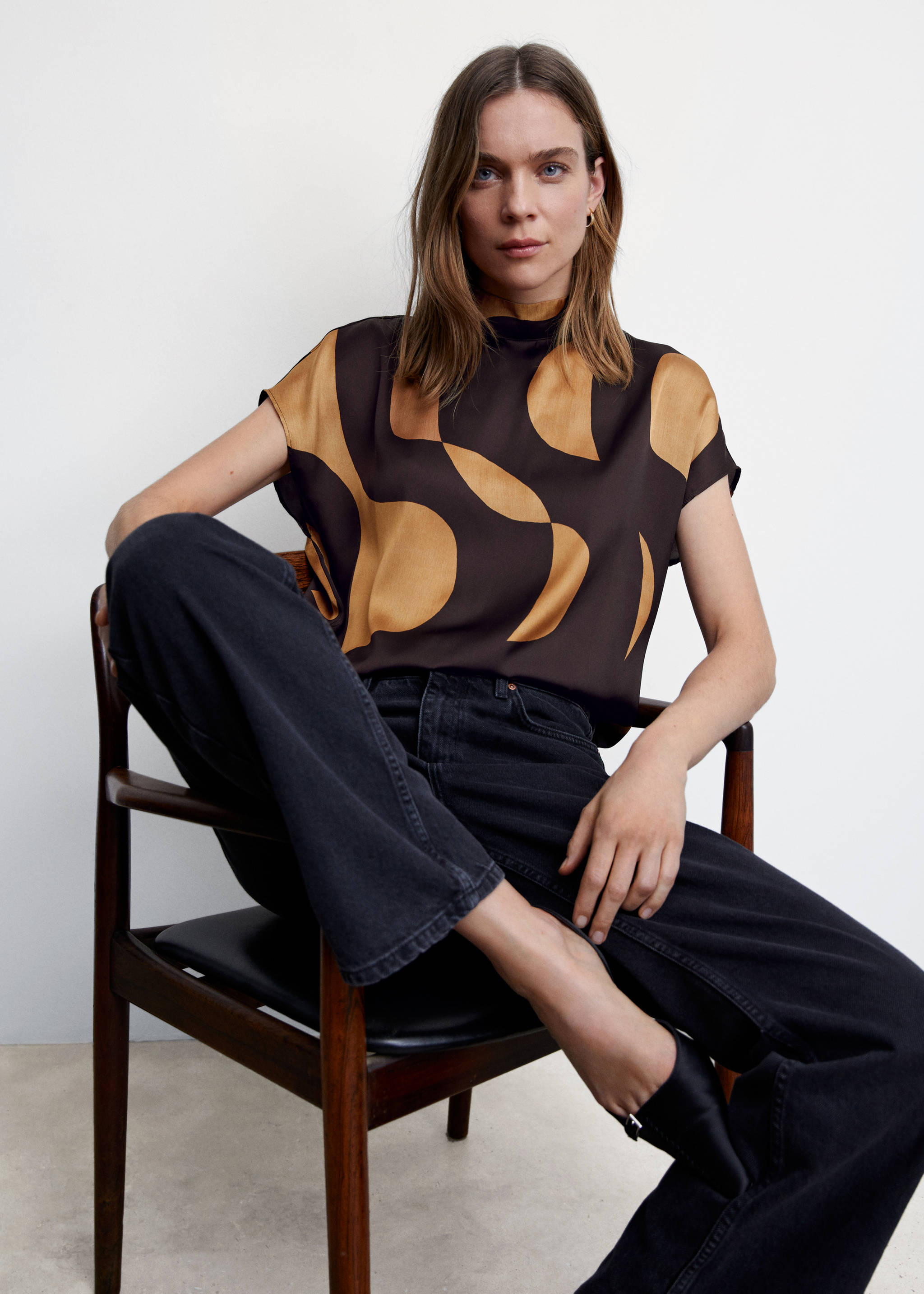 High neck printed blouse - Details of the article 1