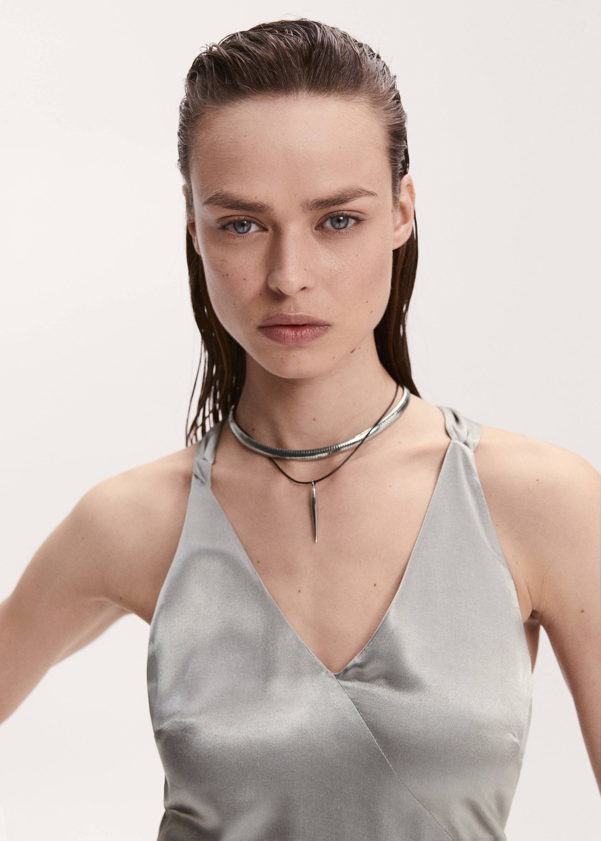 Asymmetrical satin-finish dress with asymmetrical hem - Details of the article 1