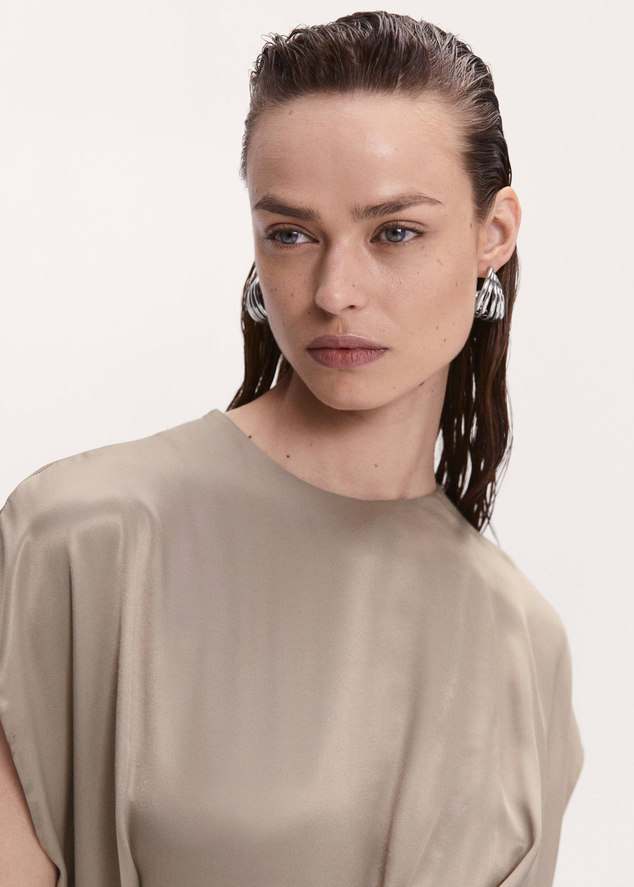 Vestido satinado abertura - Detalle del artículo 1