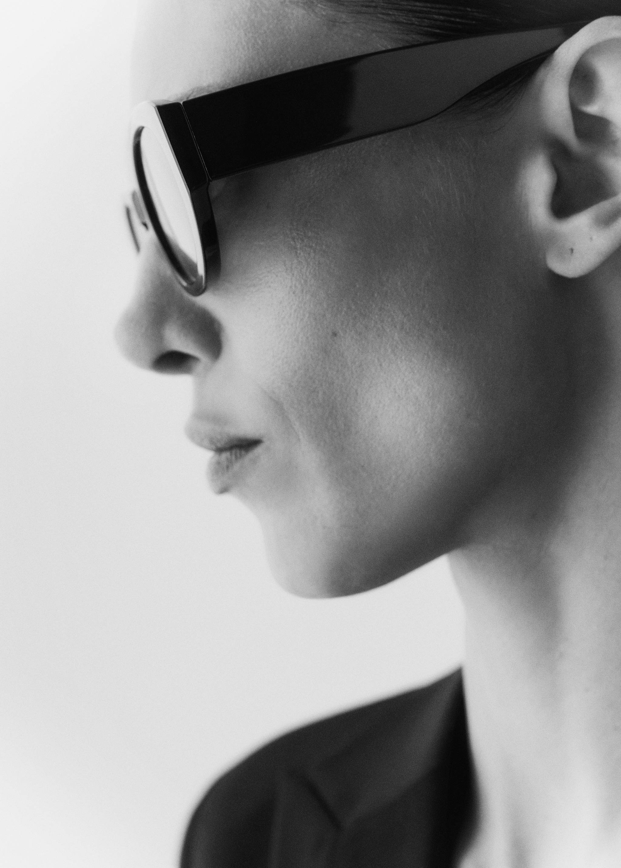 Oval sunglasses - Details of the article 7