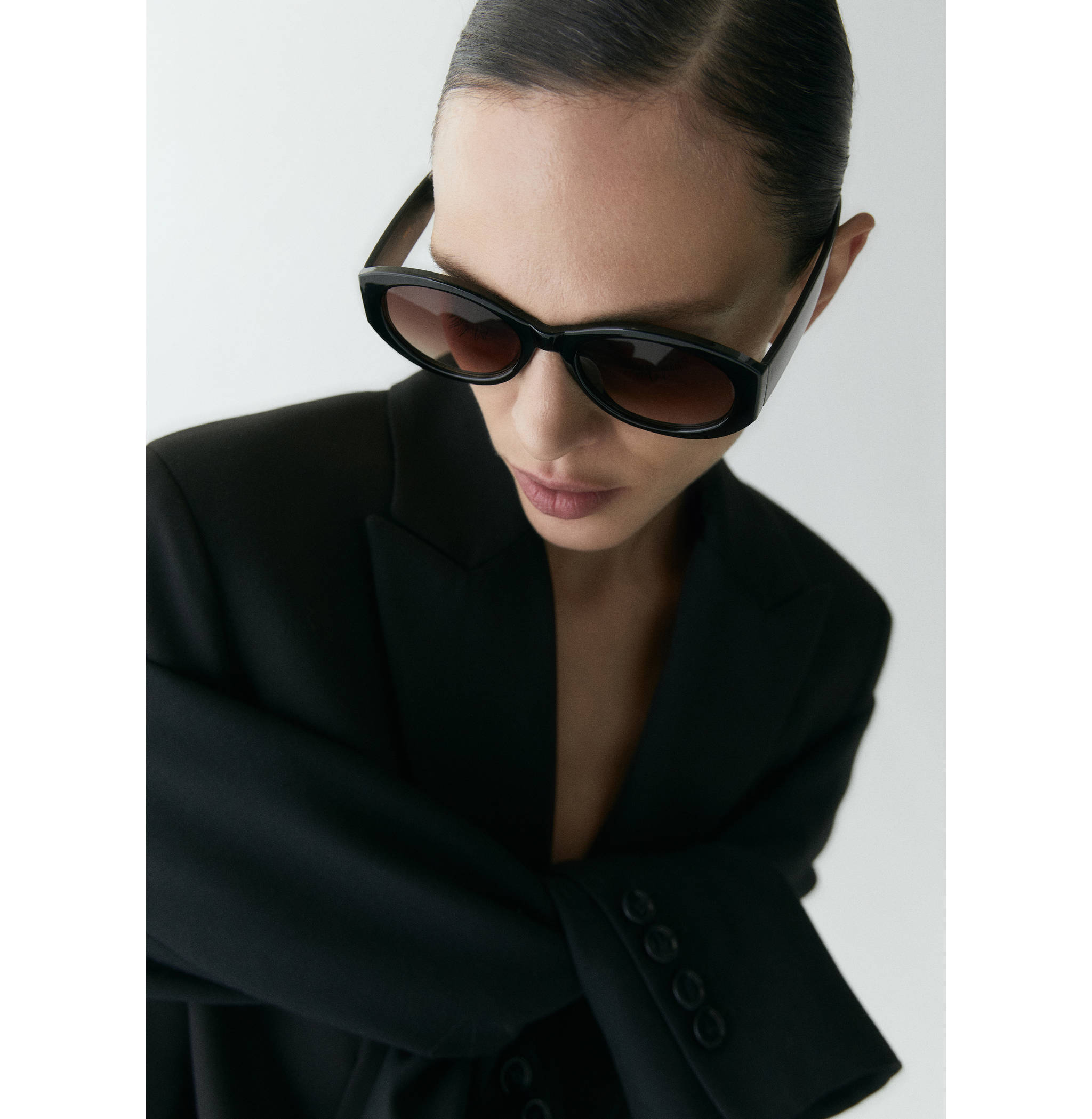 Oval sunglasses - General plane